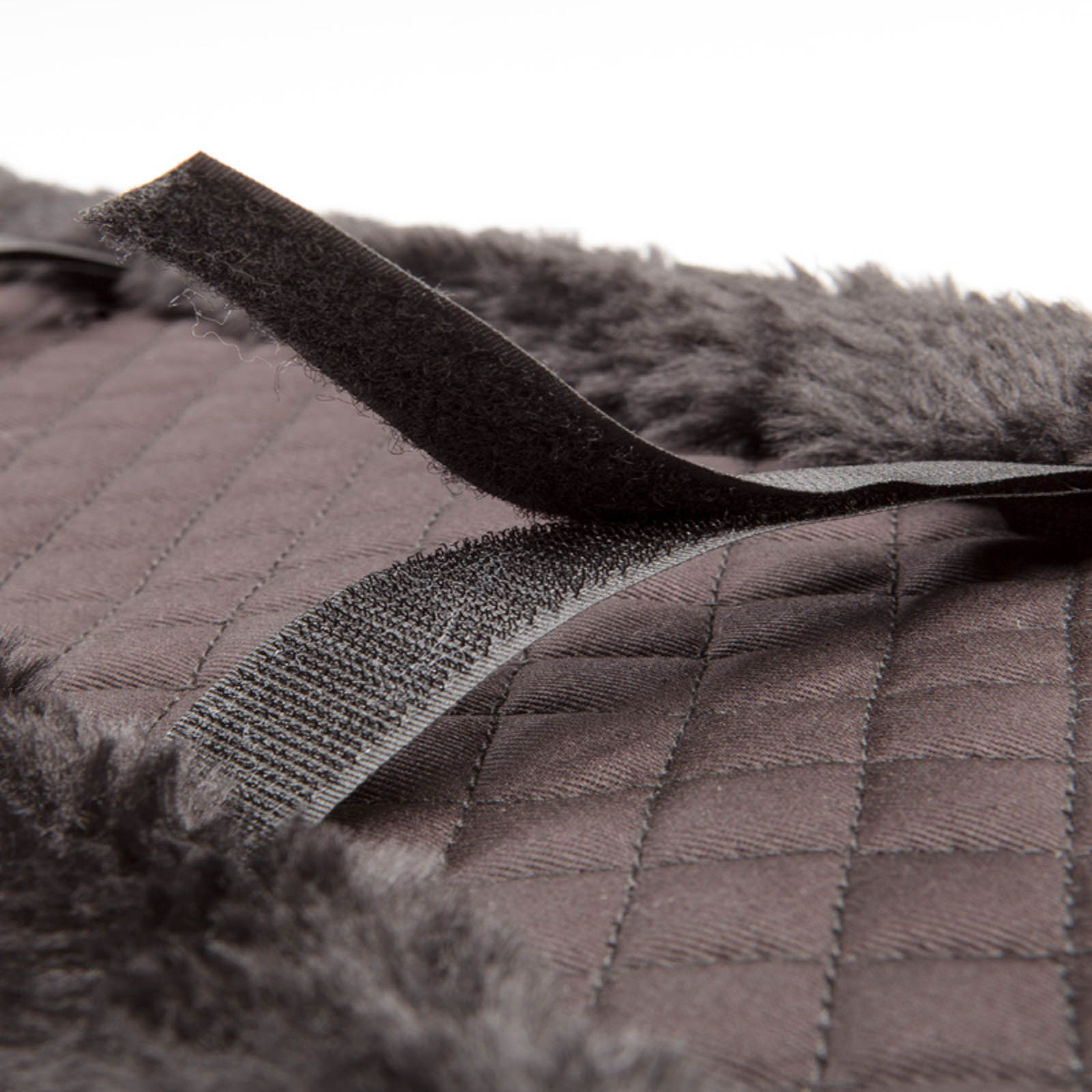 Kavalkade satulavy&ouml;n pehmuste tekoturkiksesta