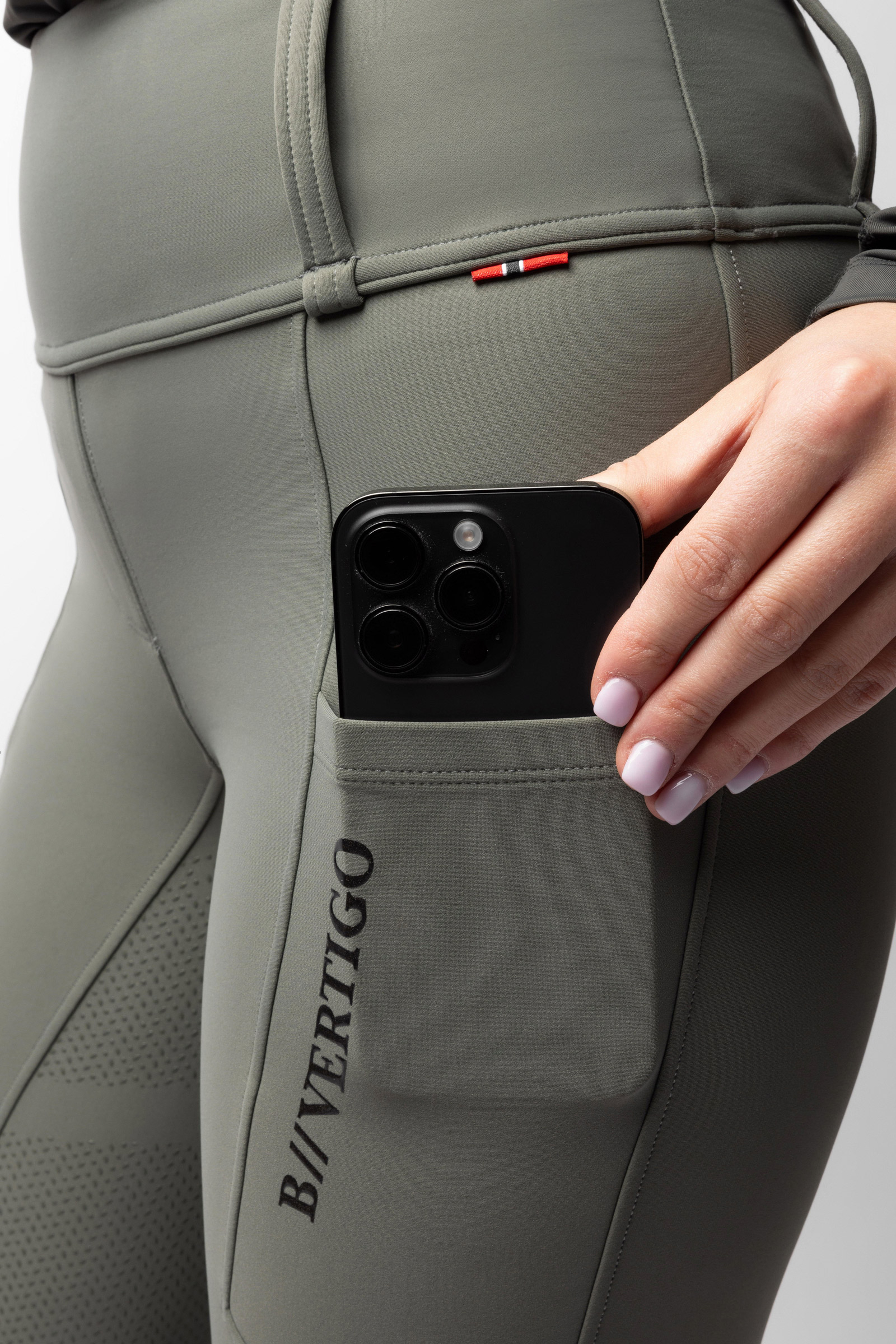 B Vertigo Chiara Kokopaikkaiset ratsastushousut kompressiolla ja hybridimallilla  