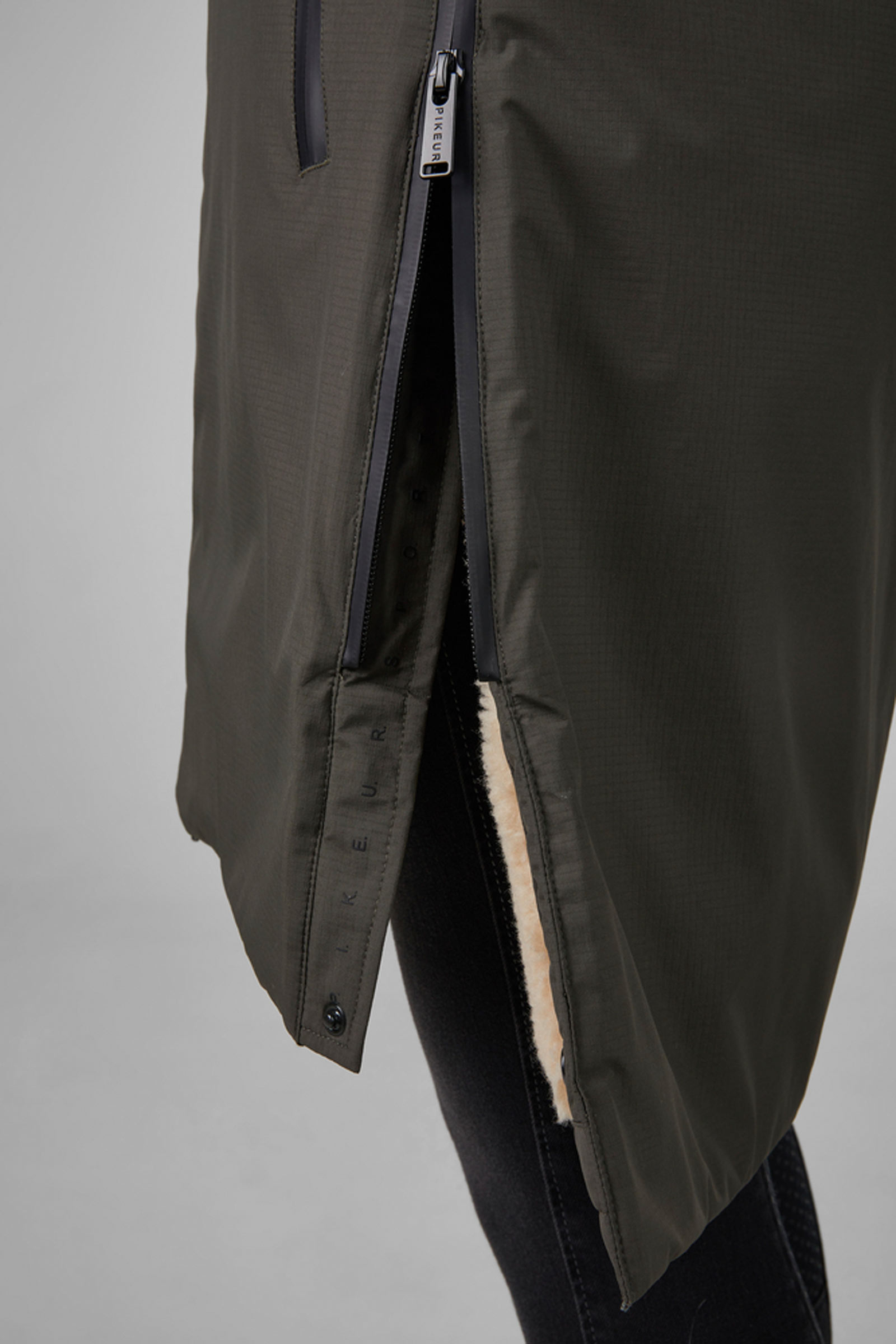 Pikeur Sports naisten sadetakki