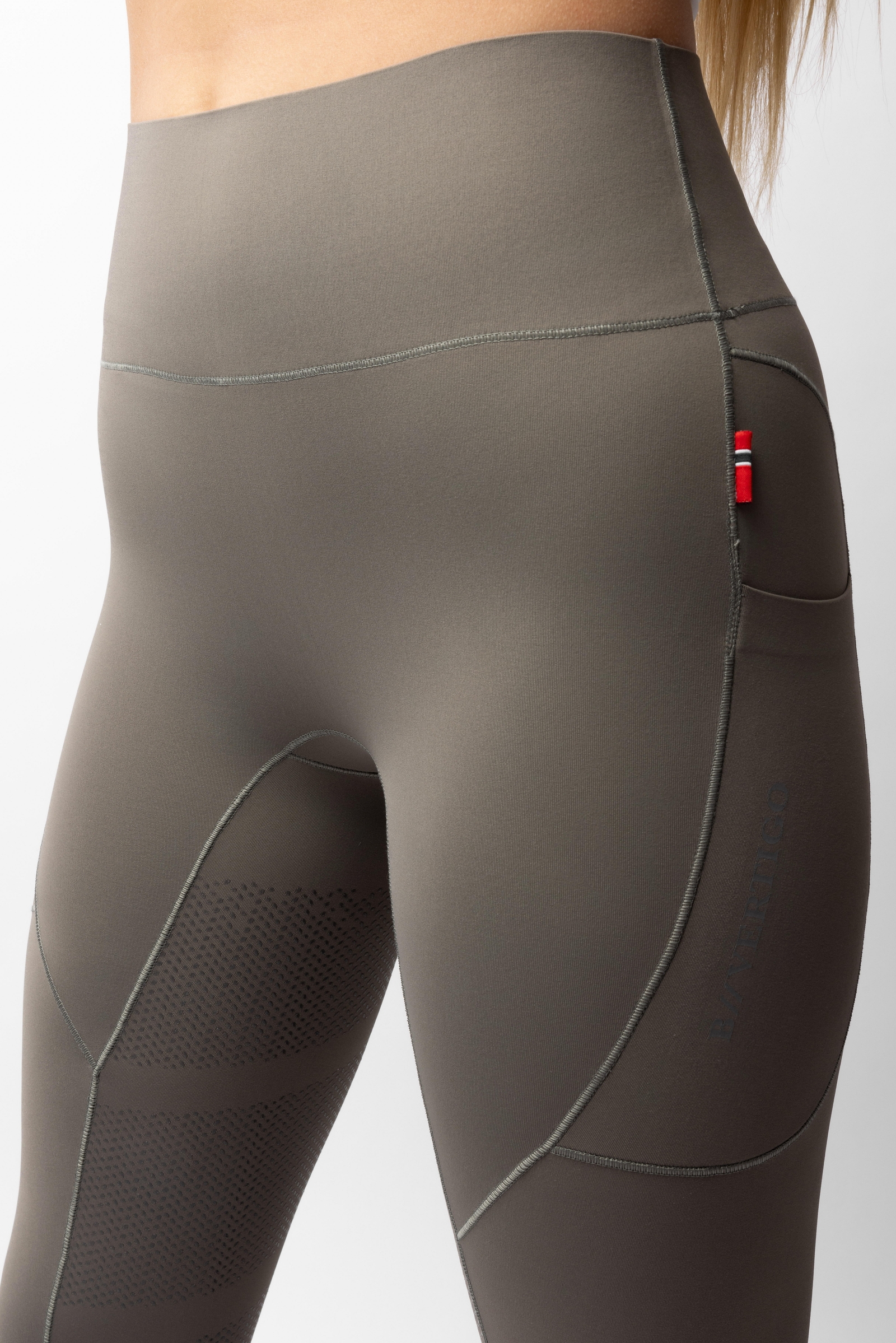 B Vertigo Viktoria naisten kokopaikkaiset ratsastusleggingsit v&auml;hemmill&auml; saumoilla  