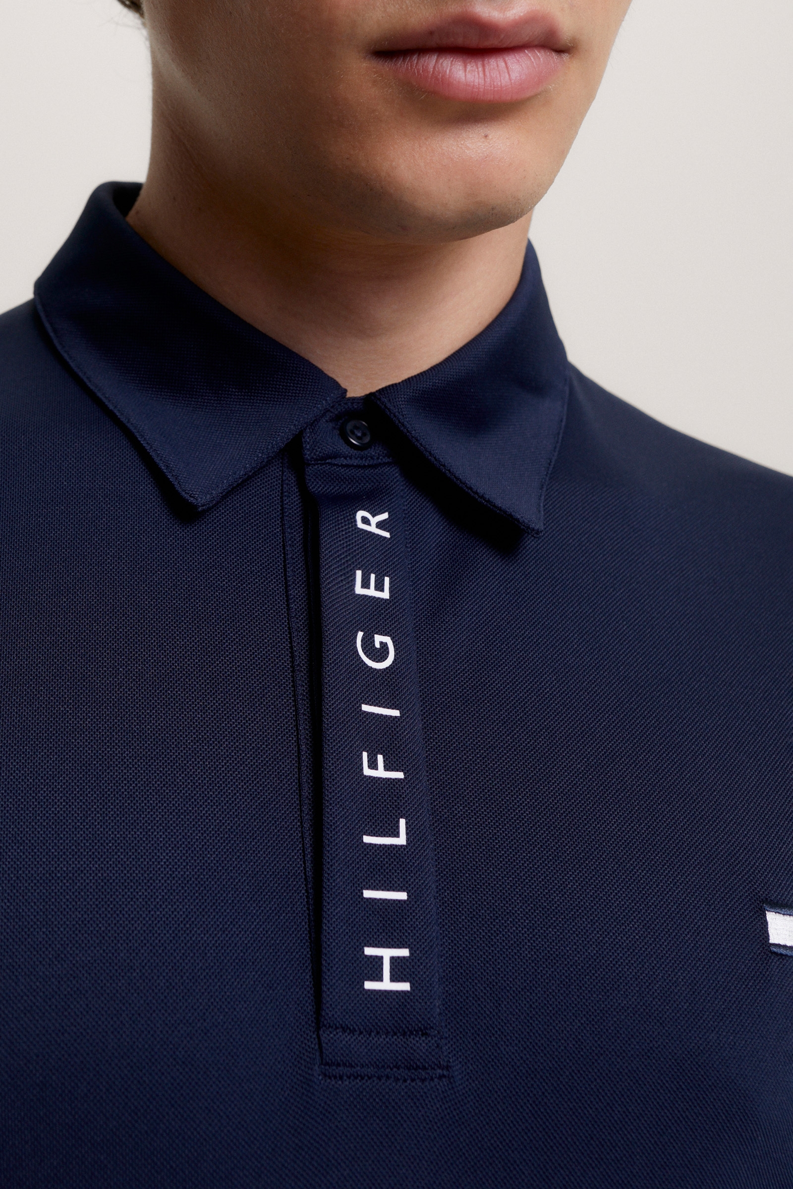 Tommy Hilfiger Equestrian Harlem Polo-paita lyhythihaisena logolla