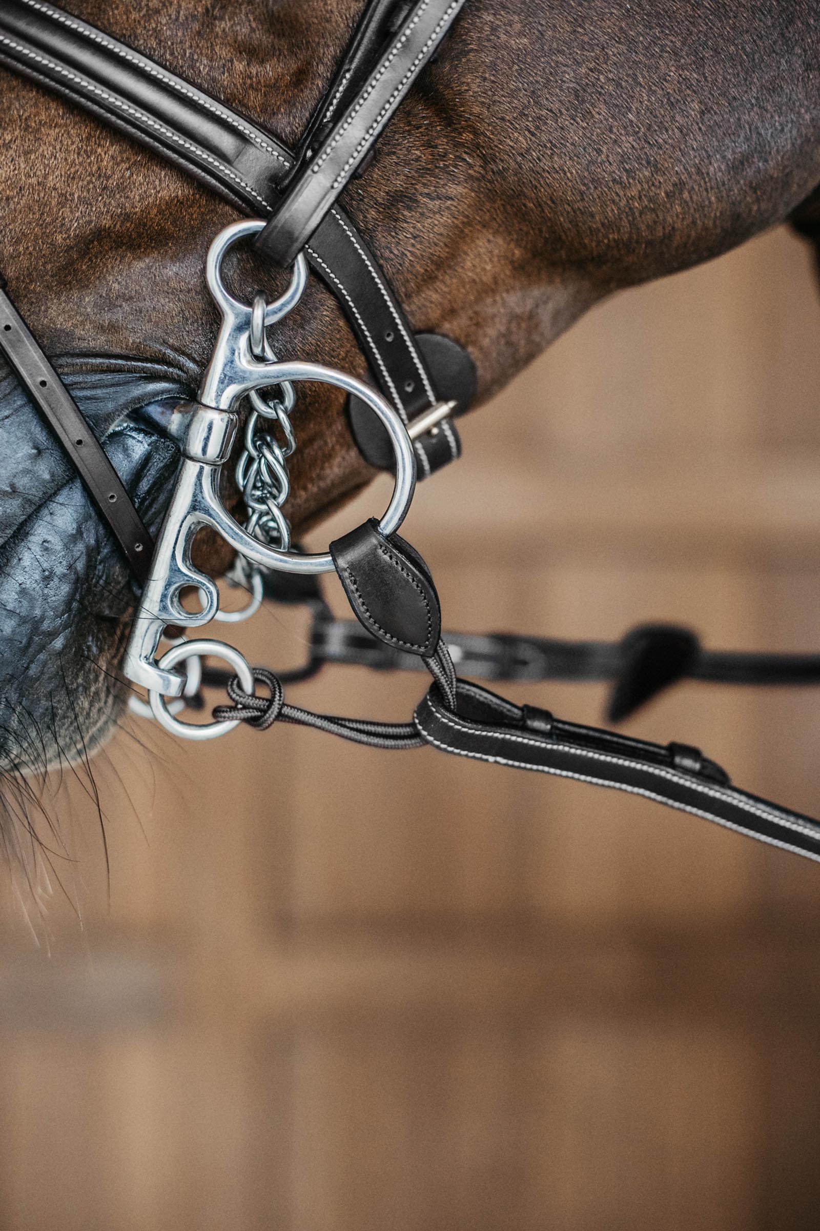 Dy'on pitk&auml;t pelham-hihnat  