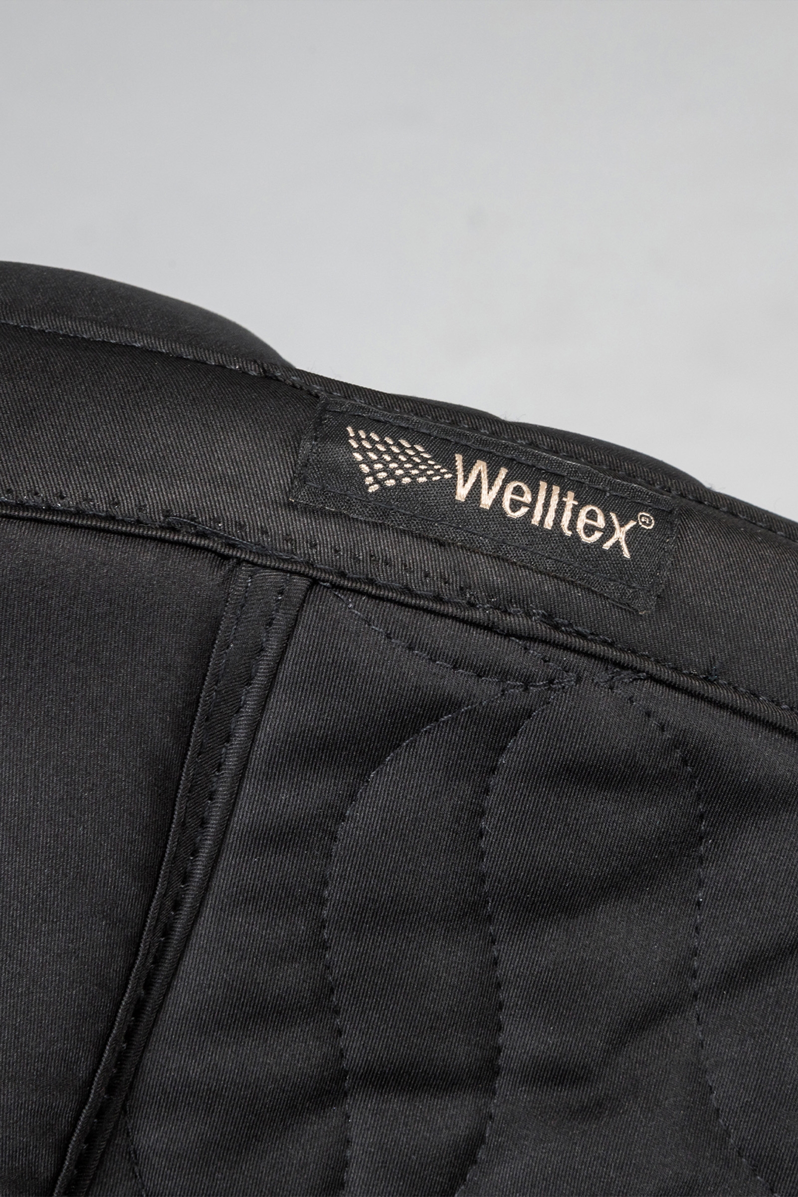 Back on Track Deep Nights Kouluhuopa