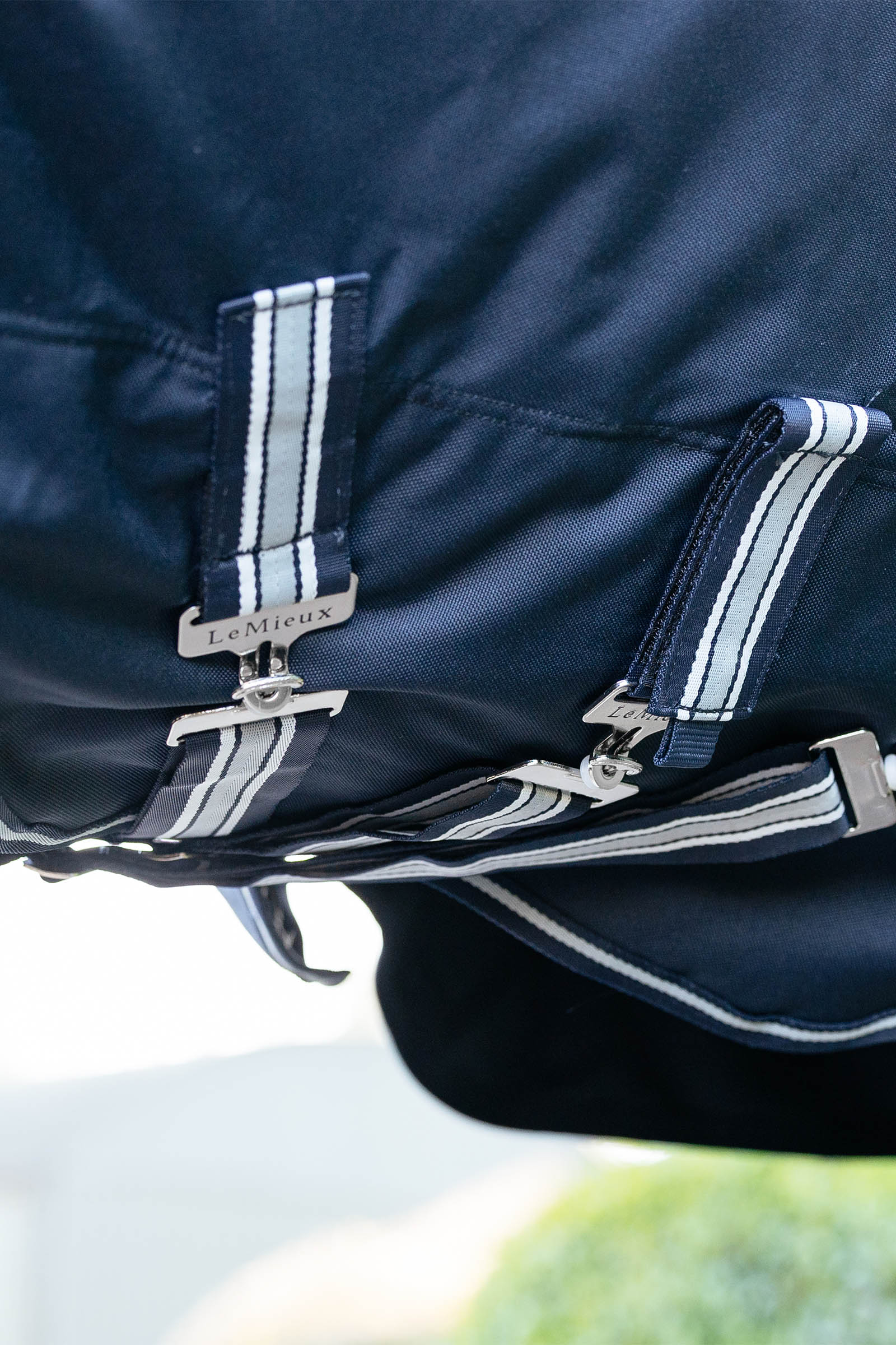 LeMieux Arika Storm-Tek ulkoloimi irrotettavalla kaulakappaleella, 200 g