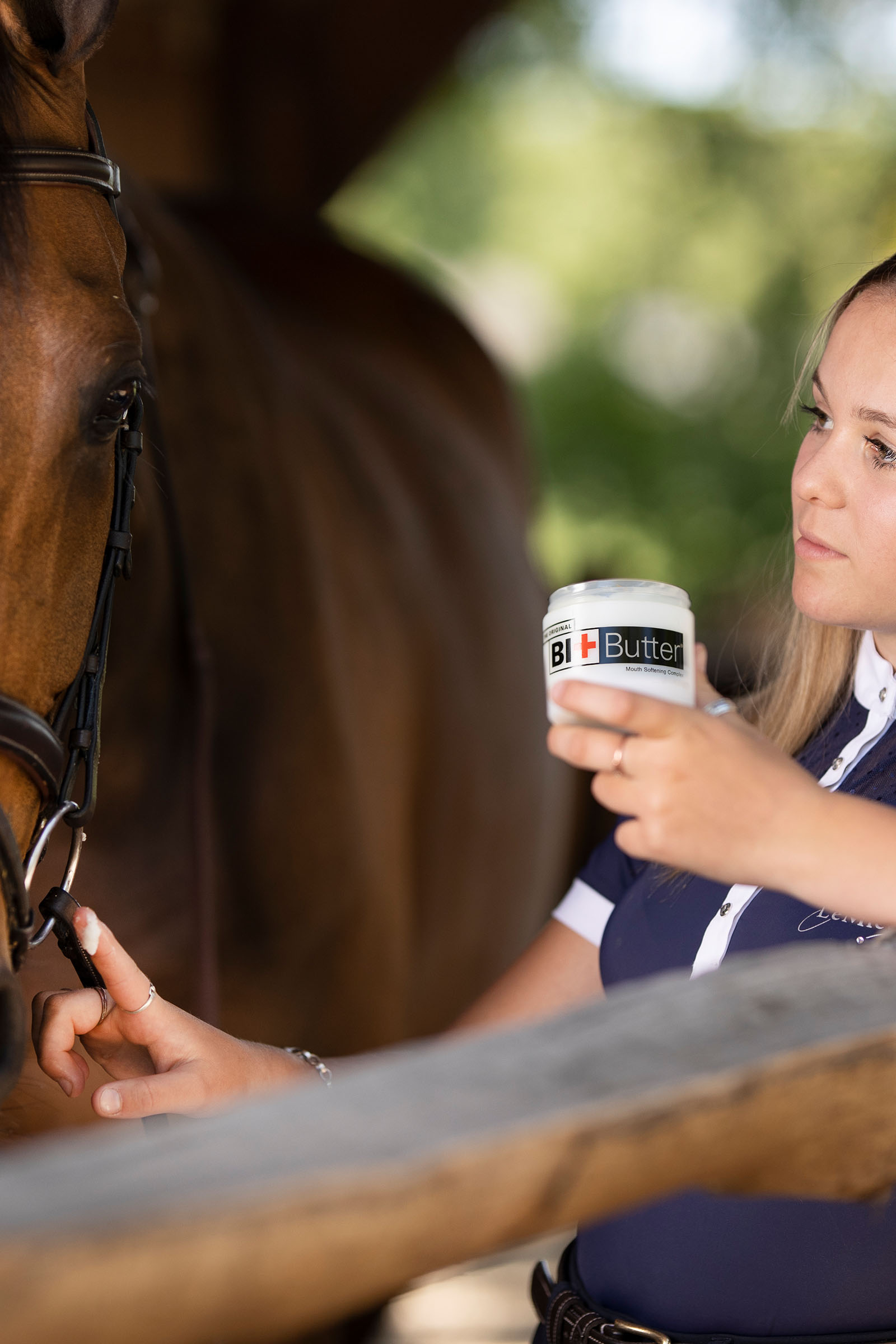 LeMieux The Original Bit Butter suuta pehment&auml;v&auml; hoitovoide 57g