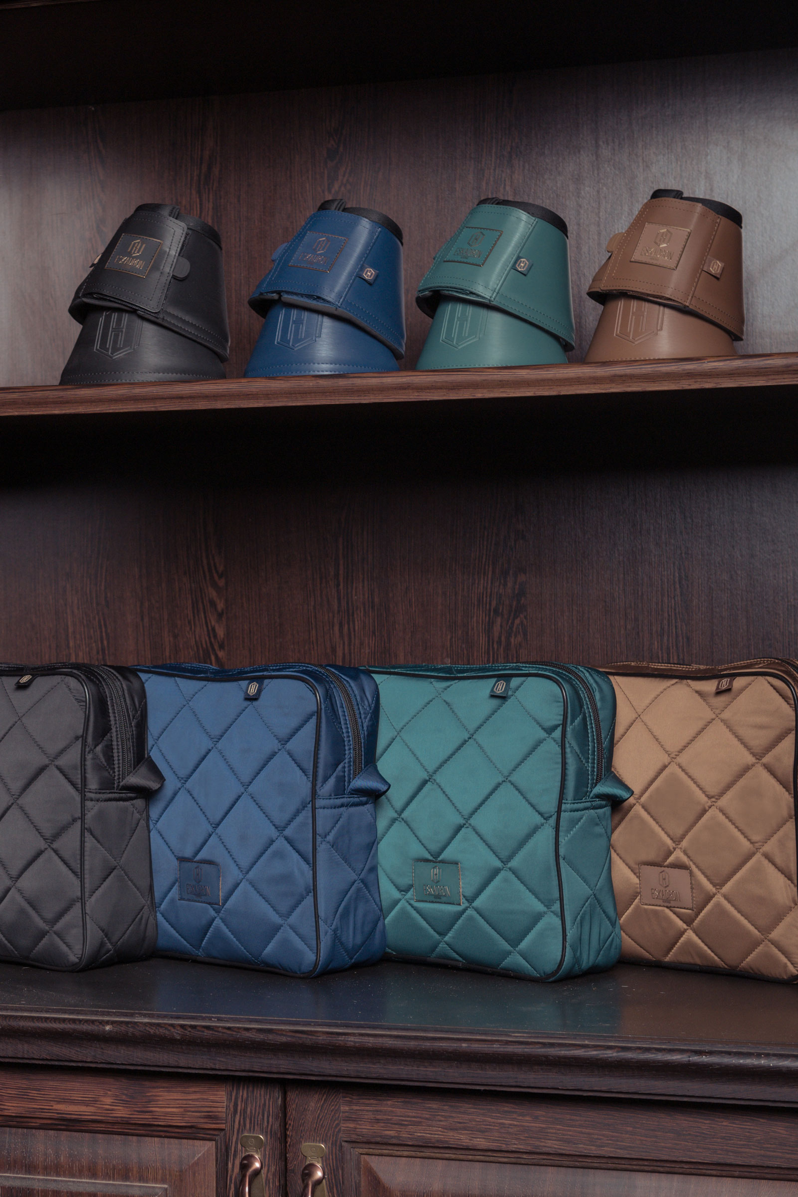 Eskadron Heritage AW24 Softslate Putsit