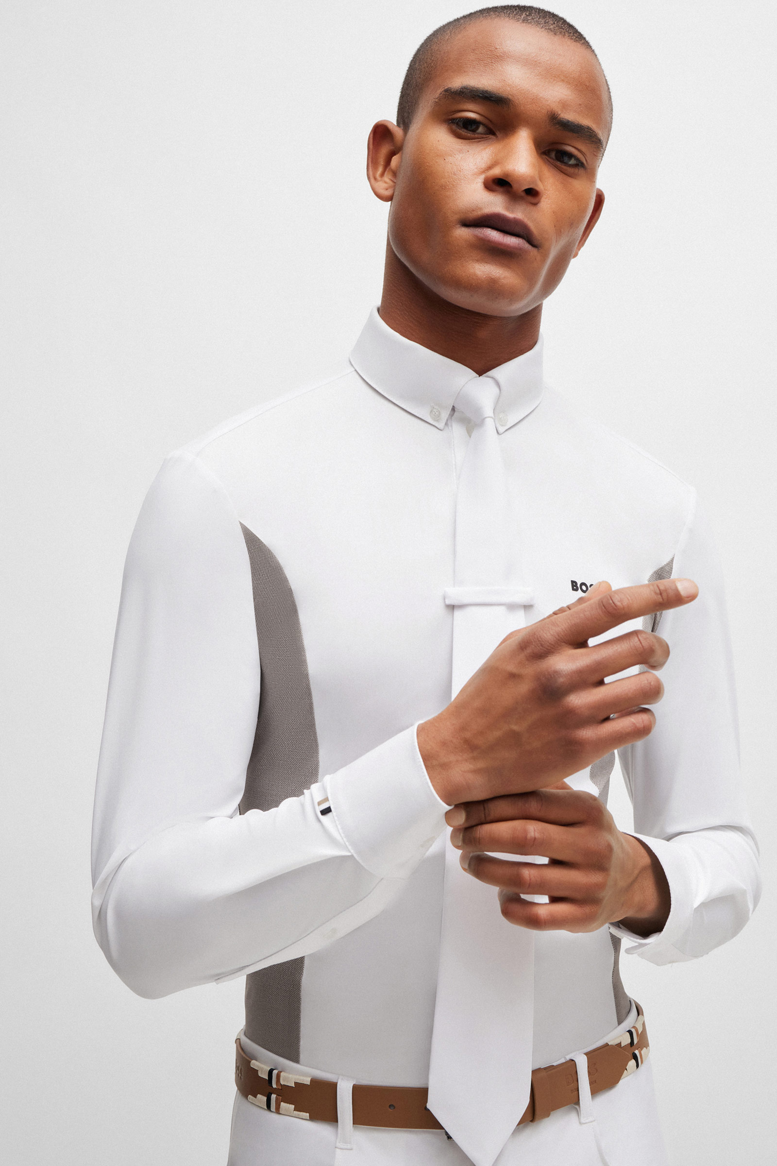 Boss Norman näyttelypaita sivupaneelilla