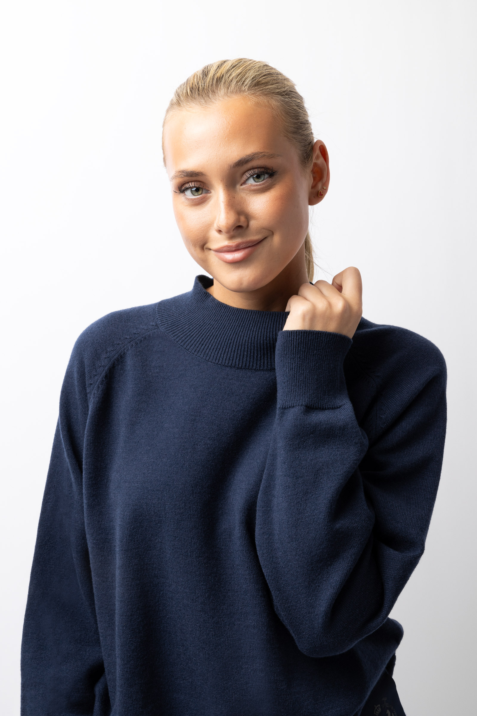 B Vertigo Faye Villasekoite Neule