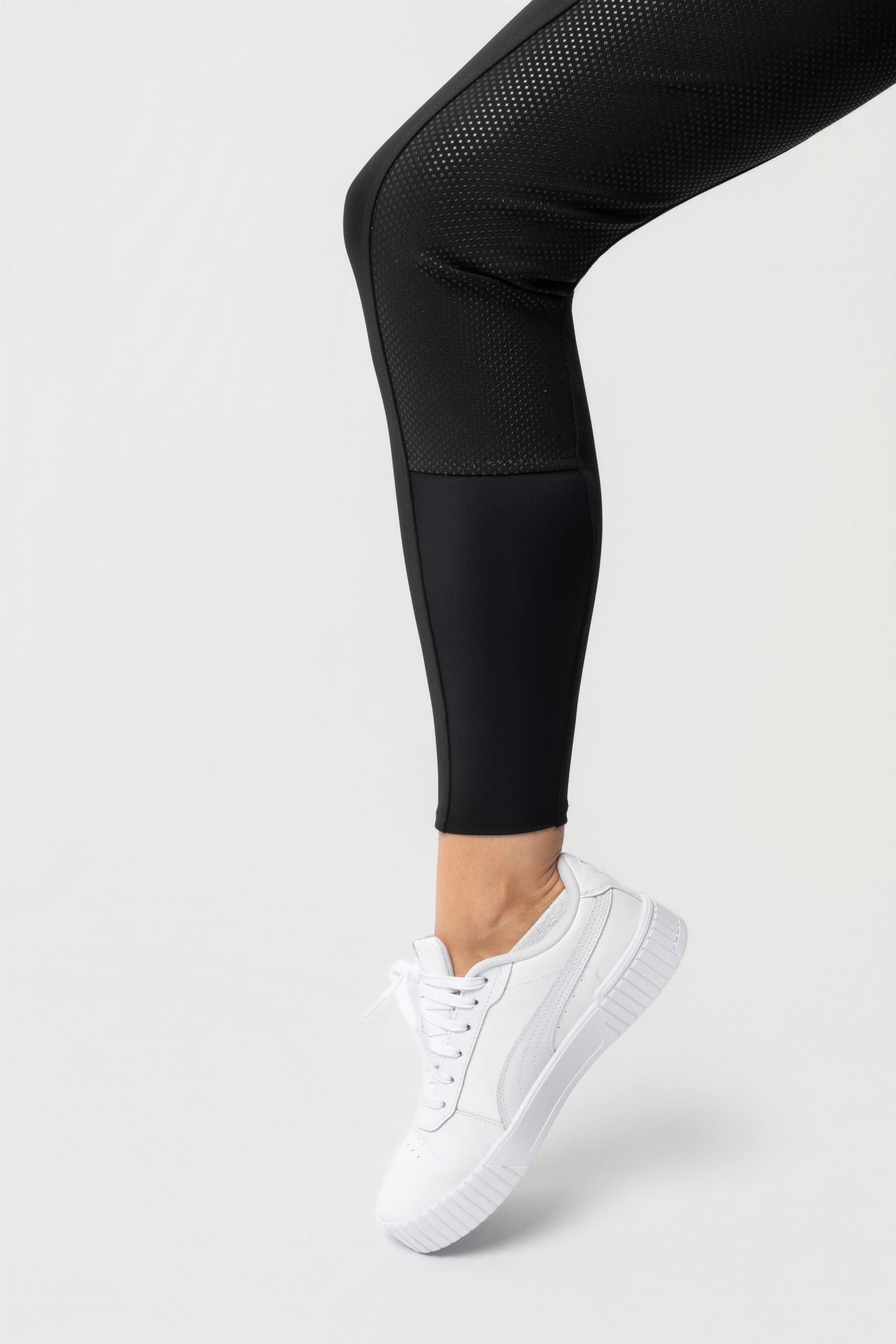 Horze Leonie naisten kokopaikkaiset ratsastushousut silikonigripillä UPF 40+