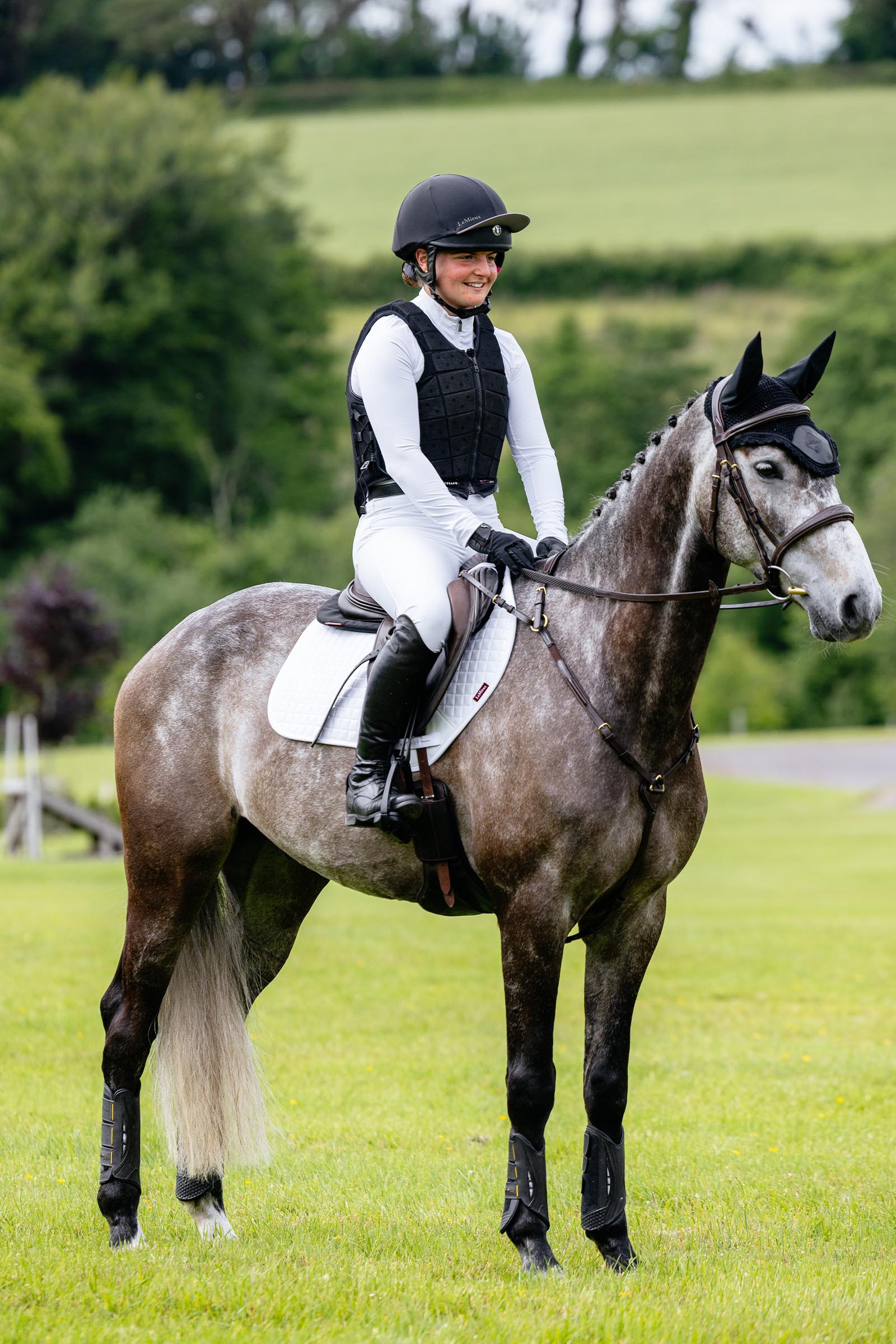 LeMieux Close Contact mokkanahkainen satulahuopa