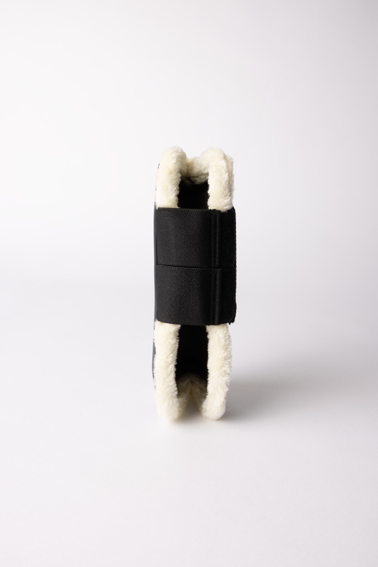 Horze Armour Airflow J&auml;nnesuojat tekokarvalla