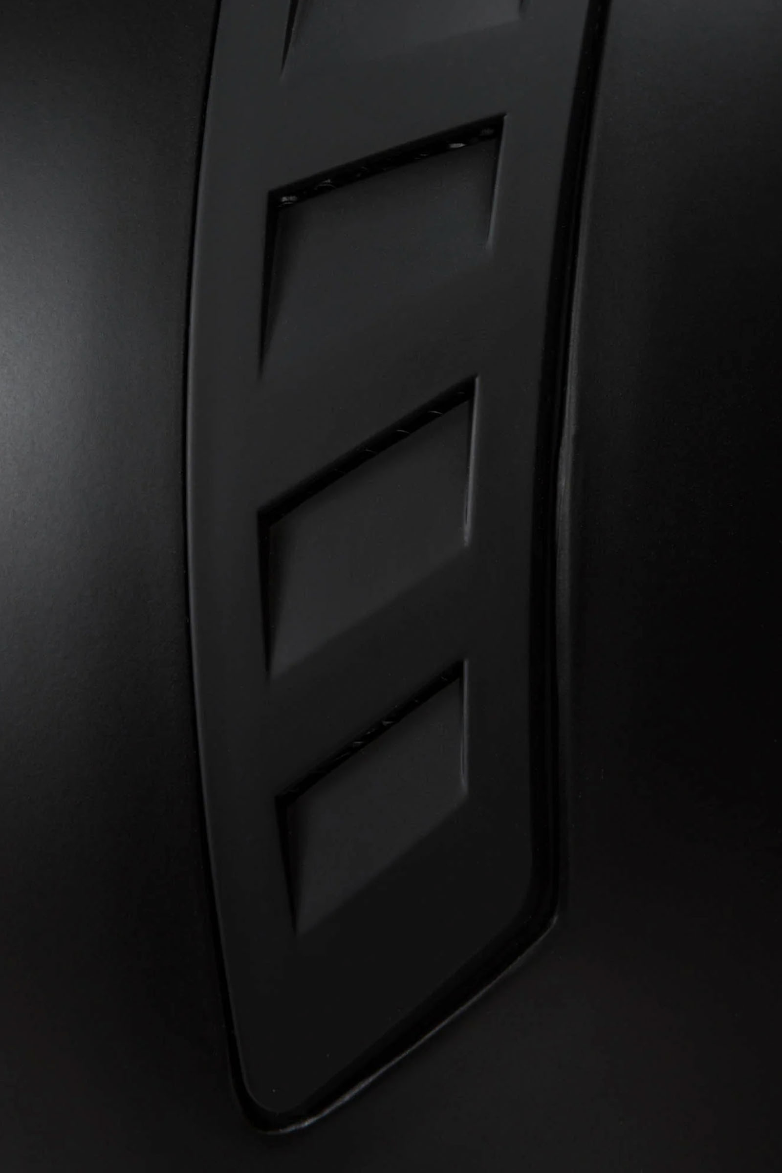 Back on Track Neoz ratsastuskyp&auml;r&auml; sile&auml;ll&auml; yl&auml;osalla