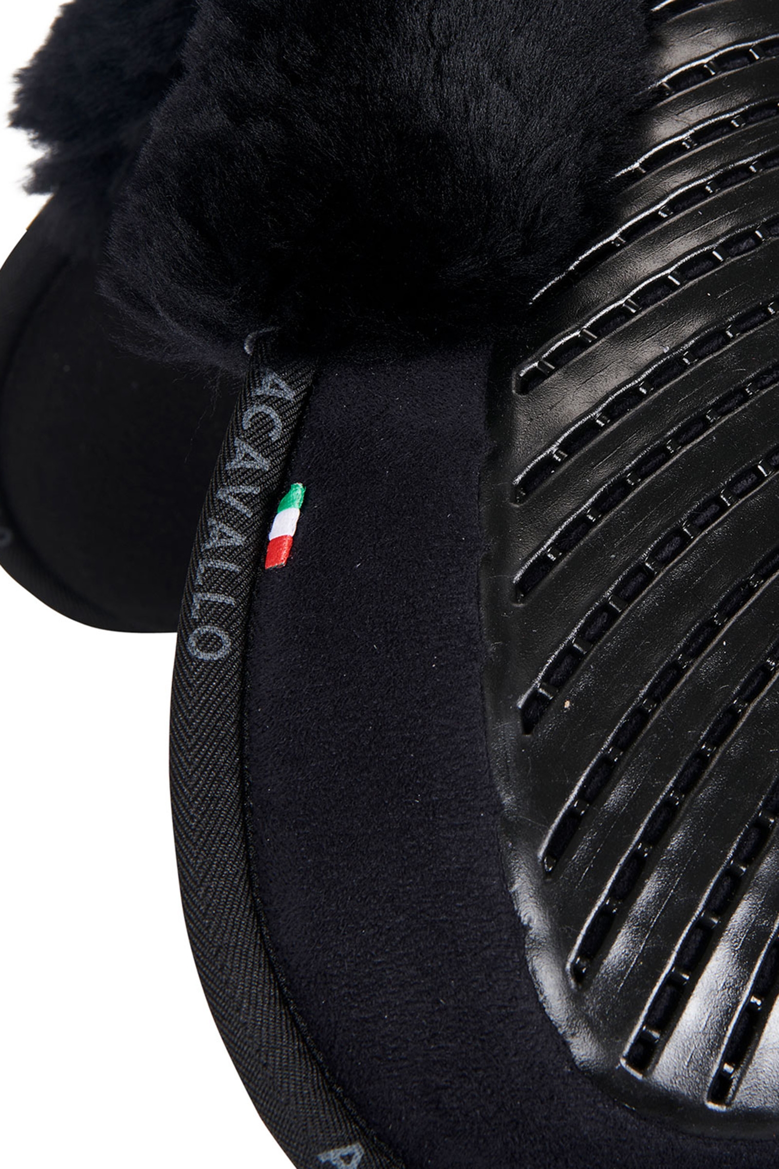 Acavallo Close Contact geeli- ja memory foam -puolipehmuste lampaanvillalla