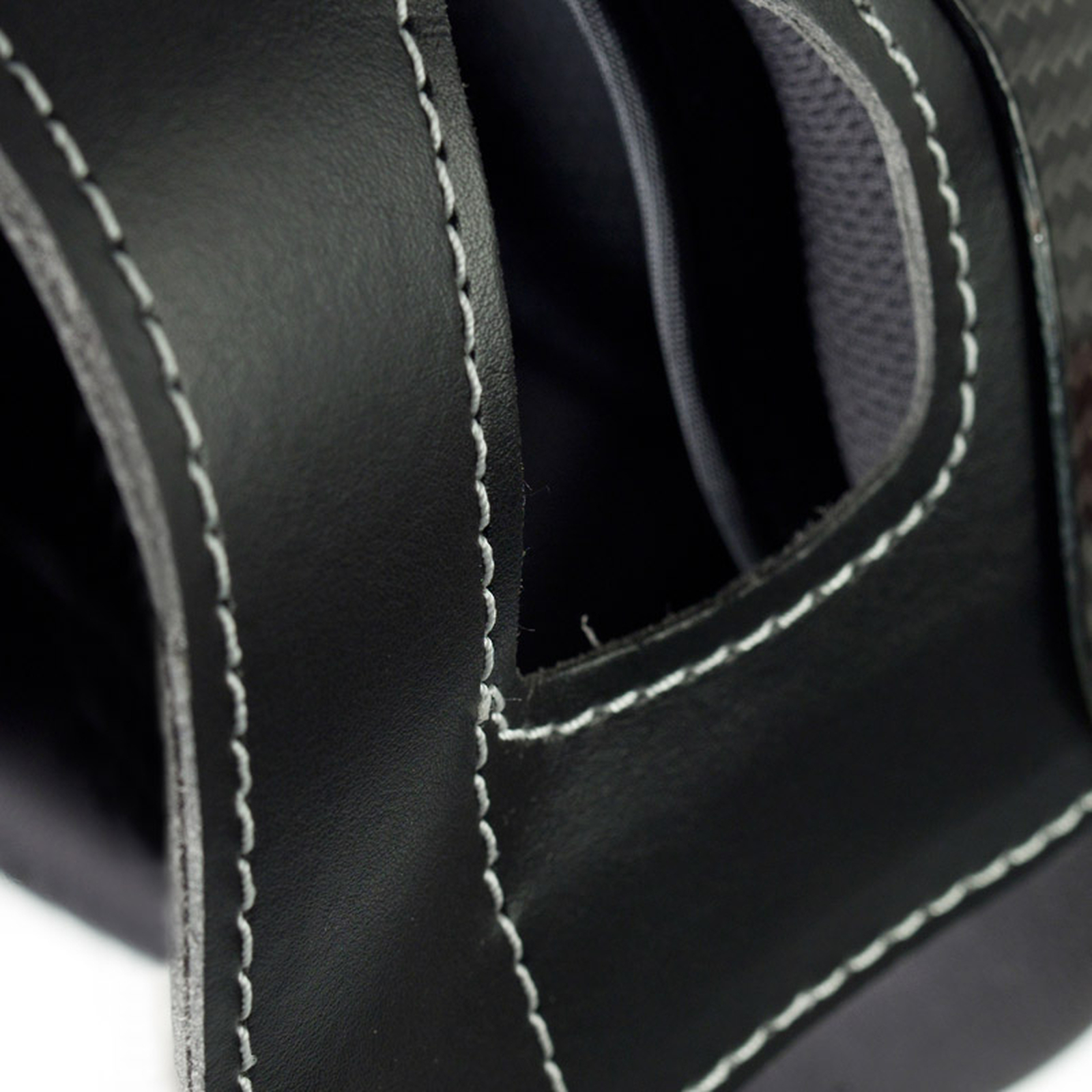 Finntack Elite hiilikuitukypärä