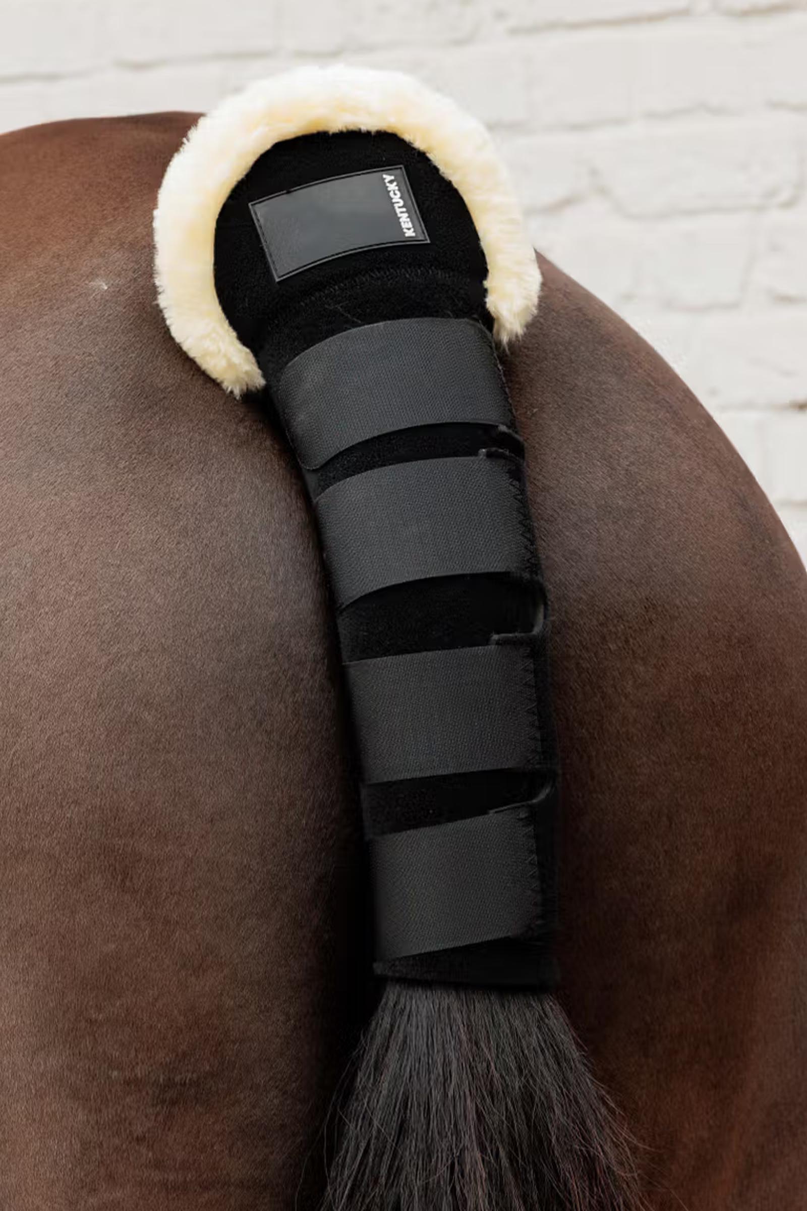 Kentucky Horsewear lampaannahkainen h&auml;nn&auml;nsuoja  