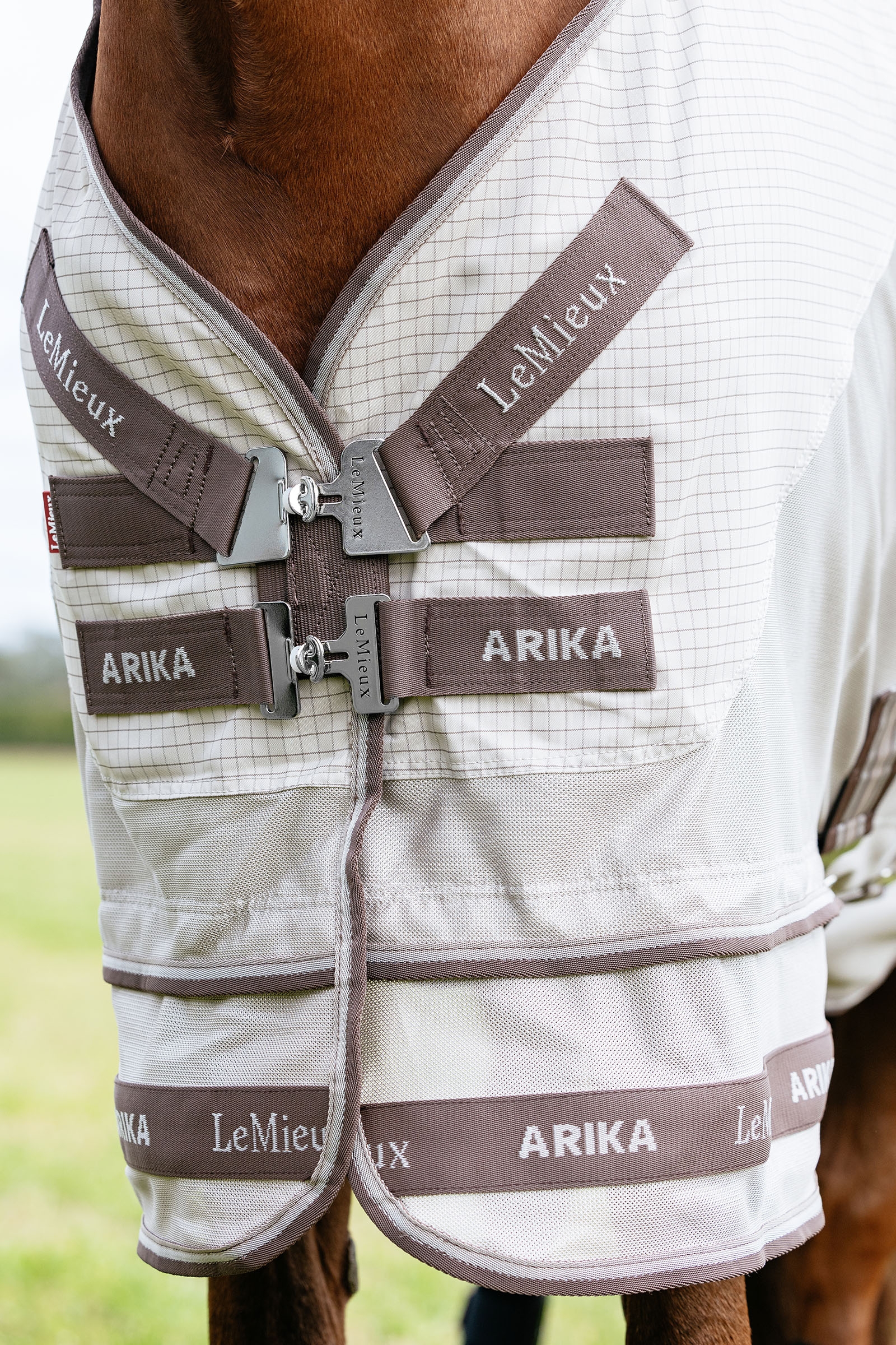 LeMieux Arika 450D Sunstopper ulkoloimi irrotettavalla kaulaosalla, 0 g