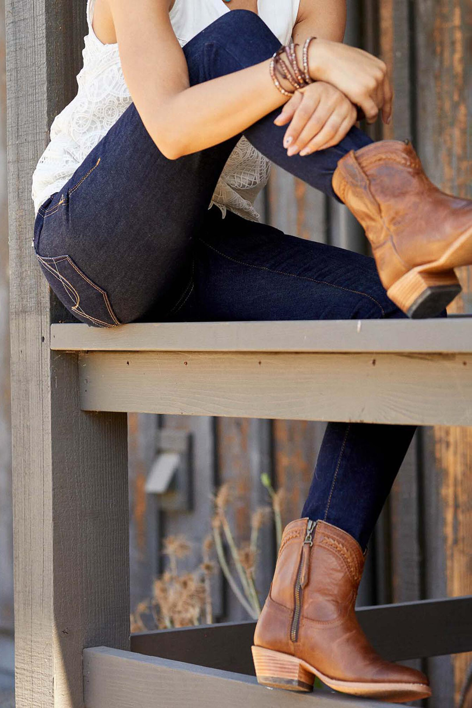 Ariat Sidewinder naisten skinny-farkut optimaalisella vyötärökorkeudella ja ultra-stretchillä