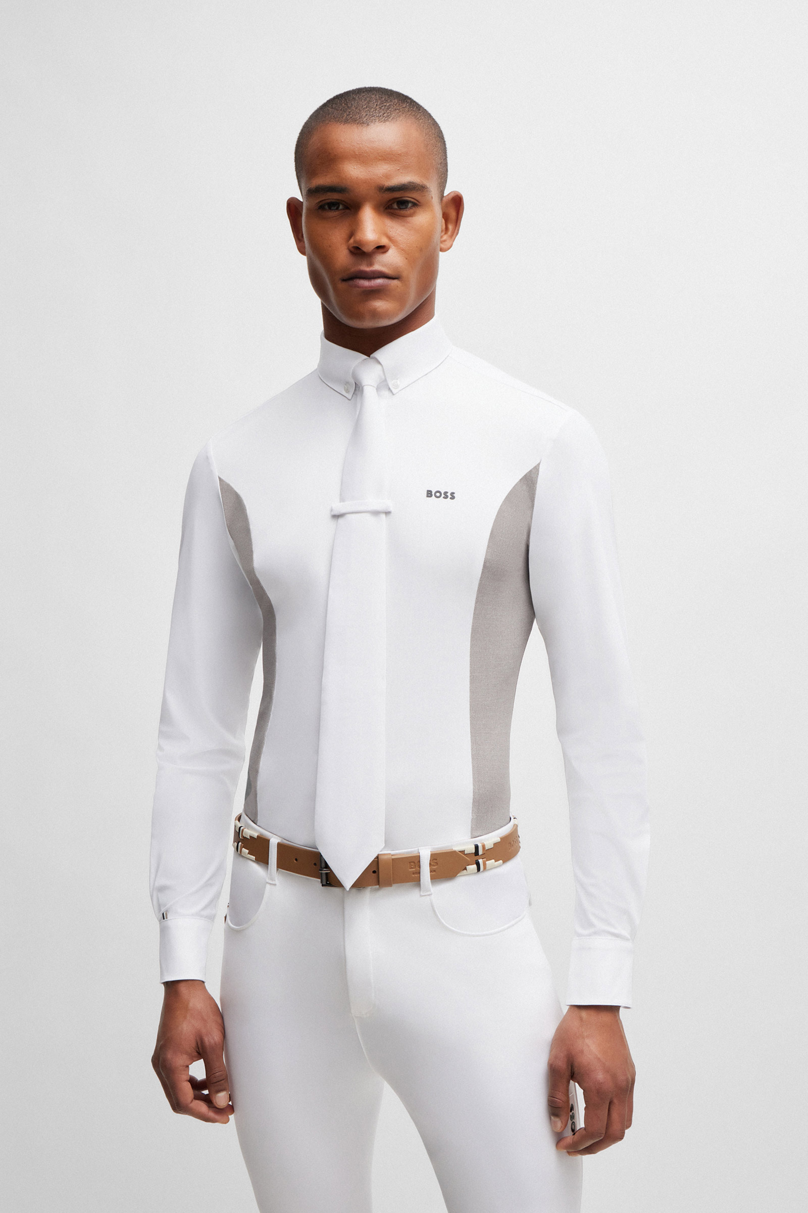 Boss Norman n&auml;yttelypaita sivupaneelilla