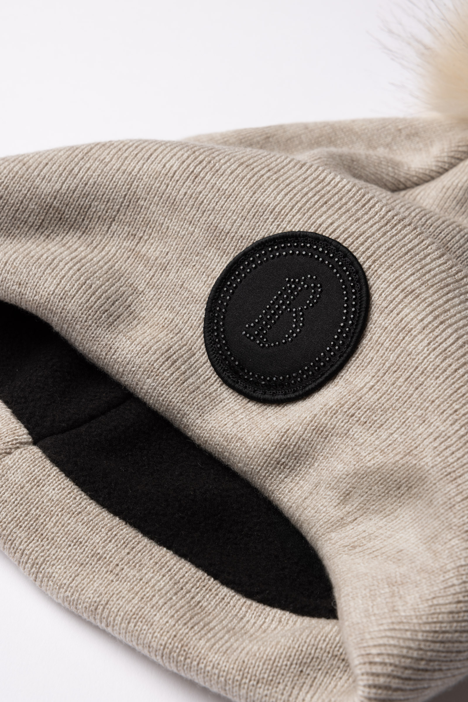 B Vertigo Sydney Neulottu hattu irrotettavalla pompomin