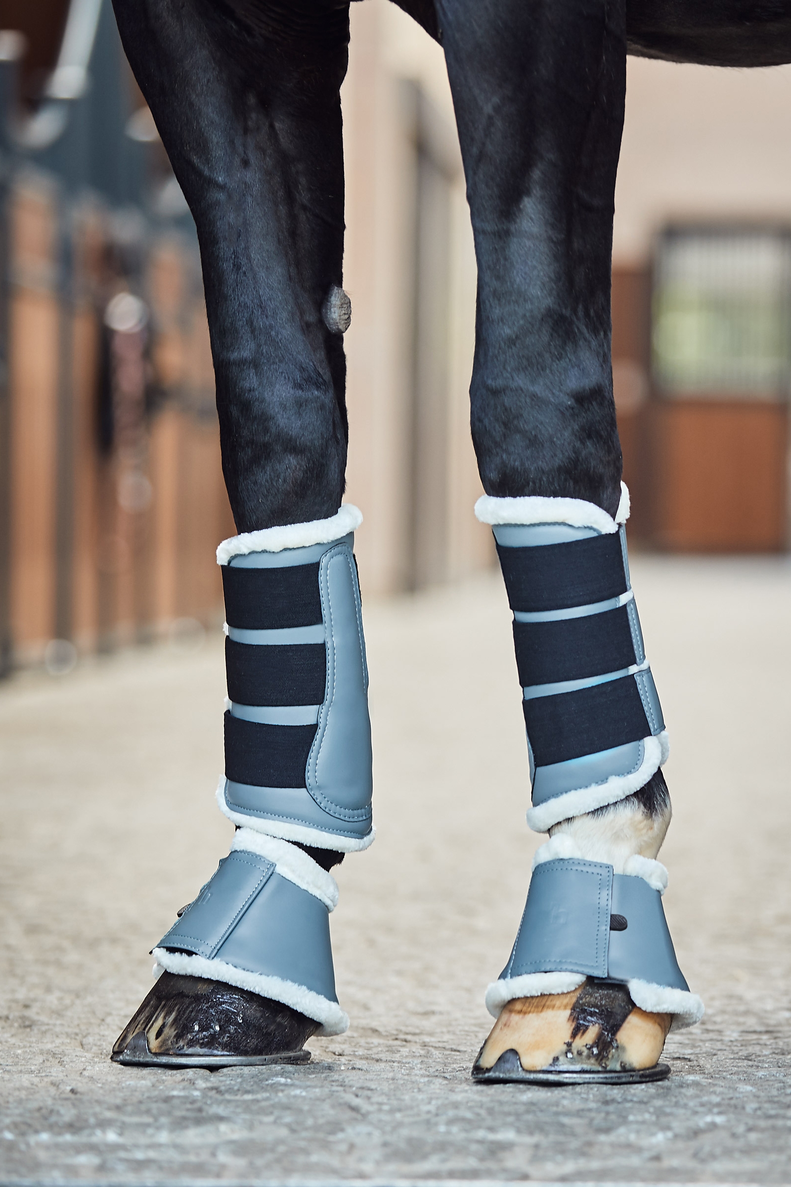 Horze Ghent putsit tekoturkiksella