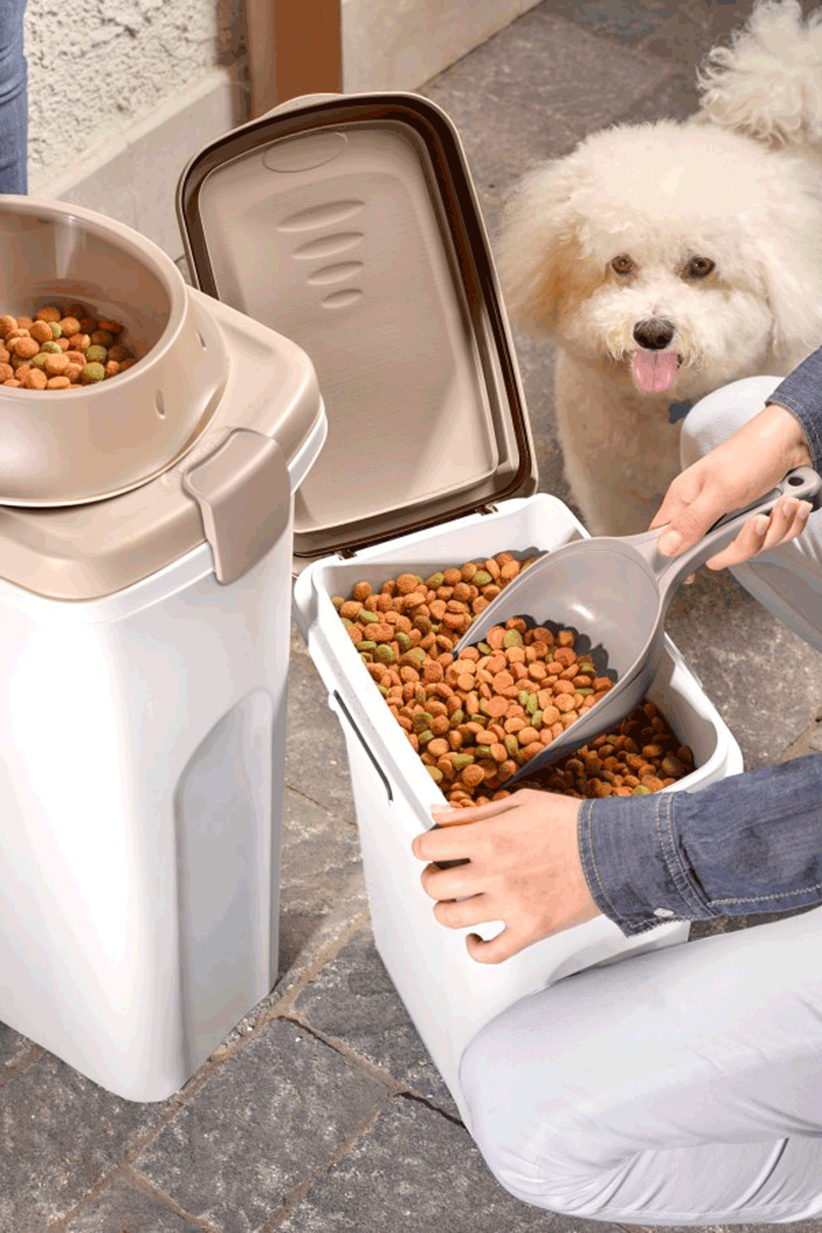 Kerbl Rehuämpäri kannella (40 l / 15 kg)