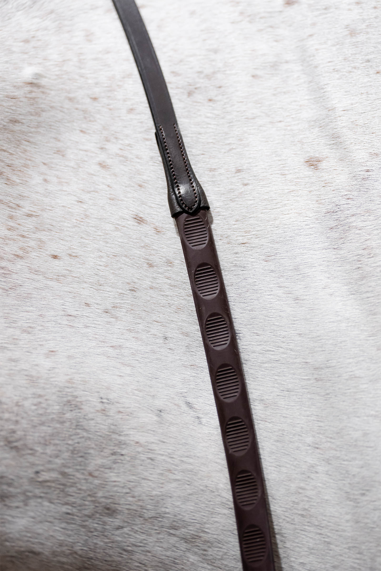 Horseware kumiohjat, joissa peukalon pitopinta