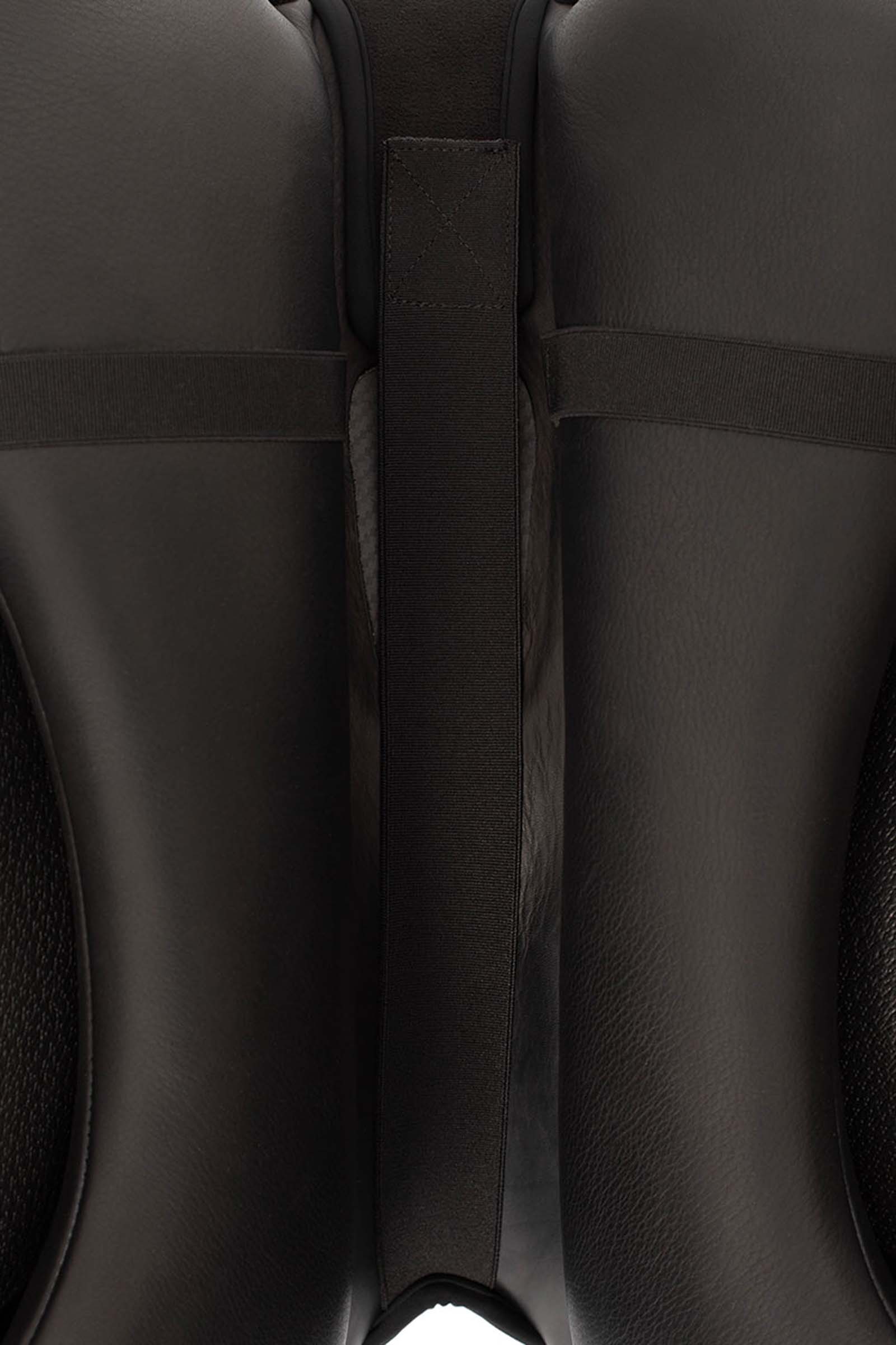 Acavallo Gel Dri-Lex satulan istuinpehmuste kouluratsastukseen