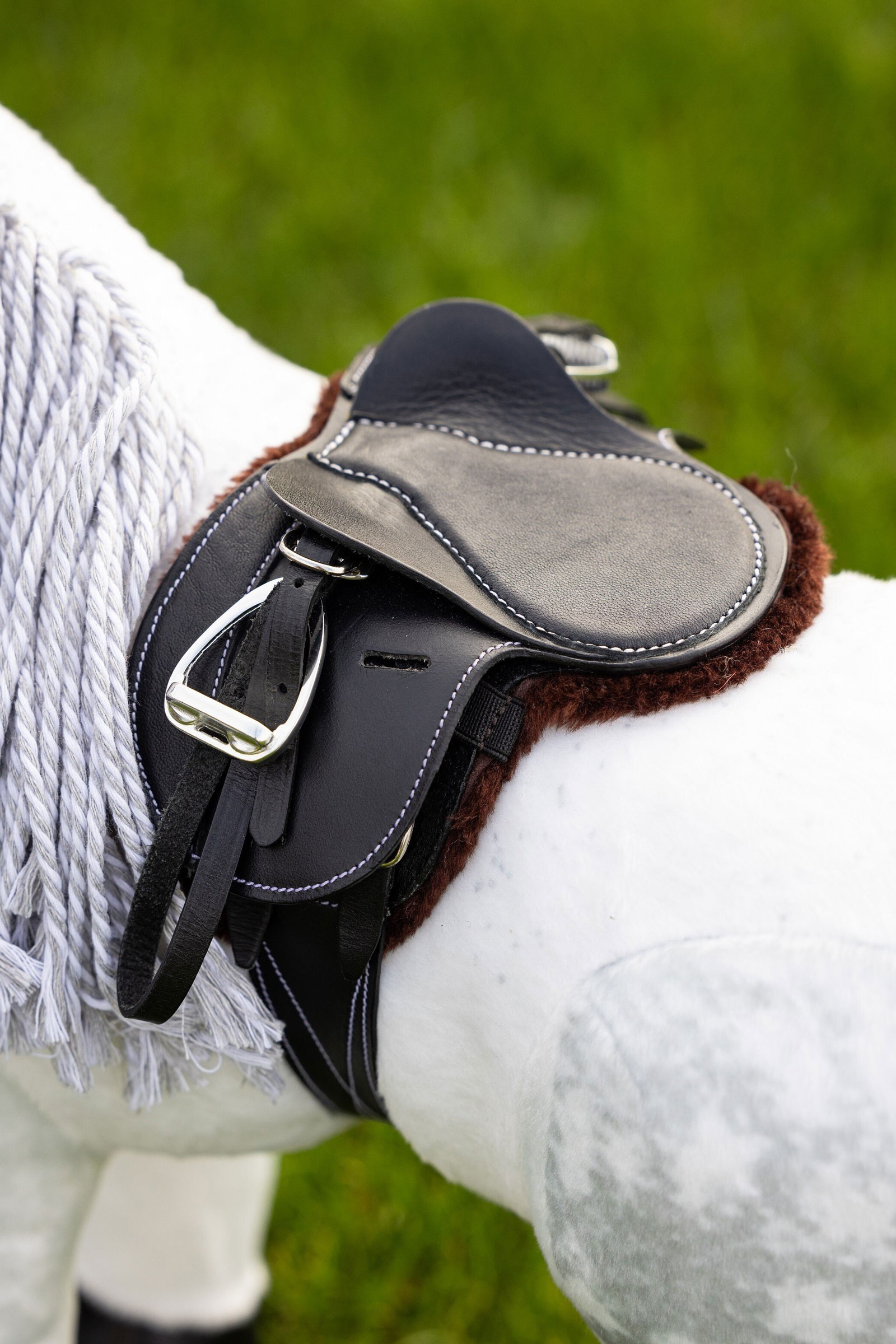 LeMieux Toy Pony koulusatulahuopa show