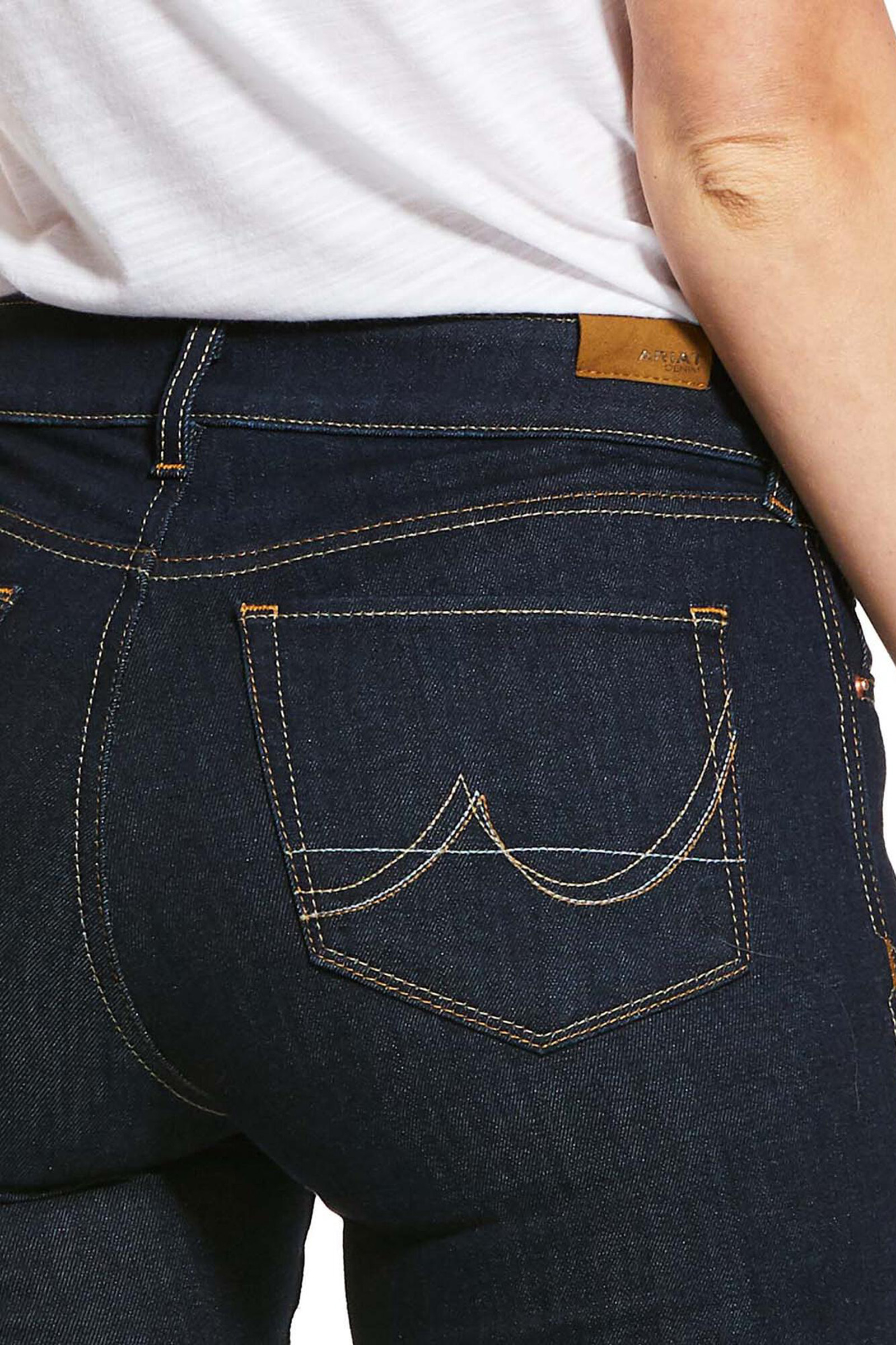 Ariat Sidewinder naisten skinny-farkut optimaalisella vyötärökorkeudella ja ultra-stretchillä