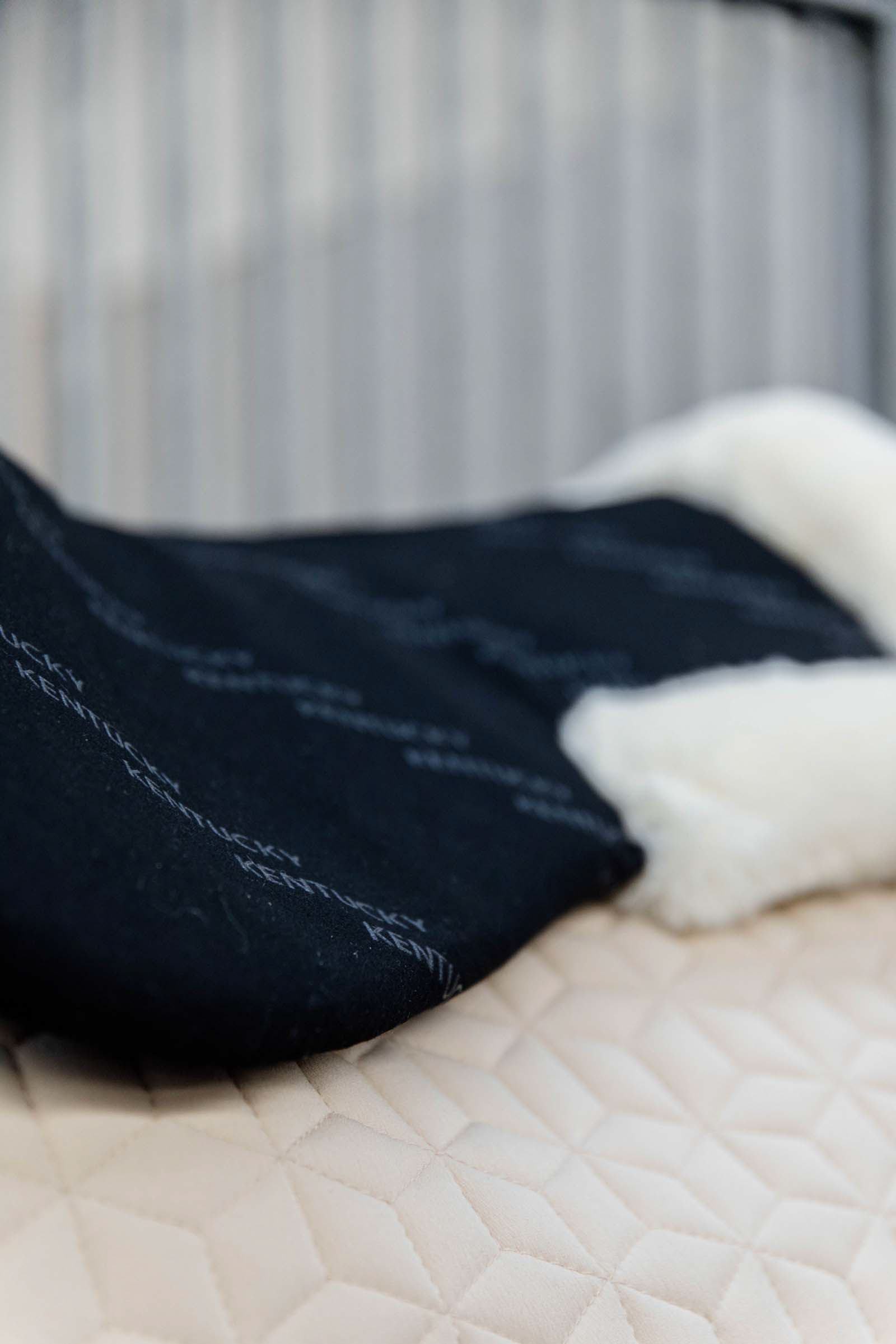 Kentucky Horsewear Impact Equalizer romaani lampaankarvalla