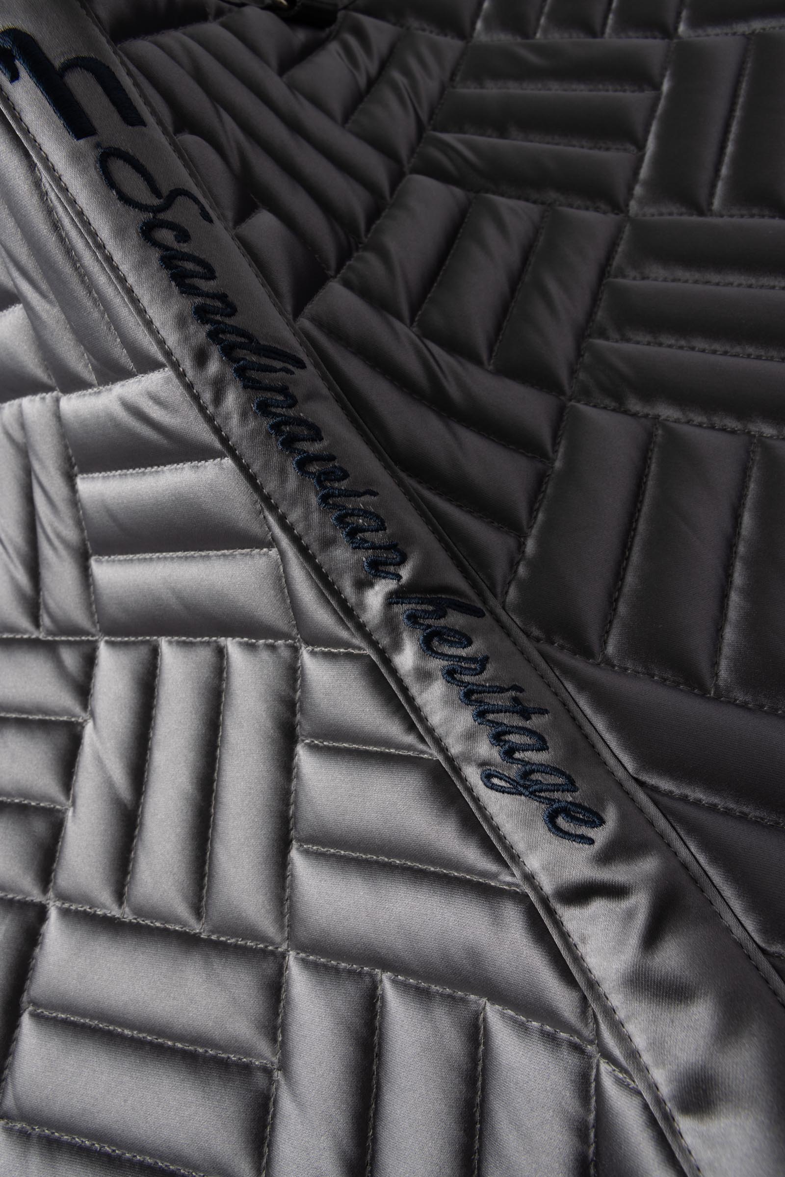 Horze Aachen yleissatulahuopa