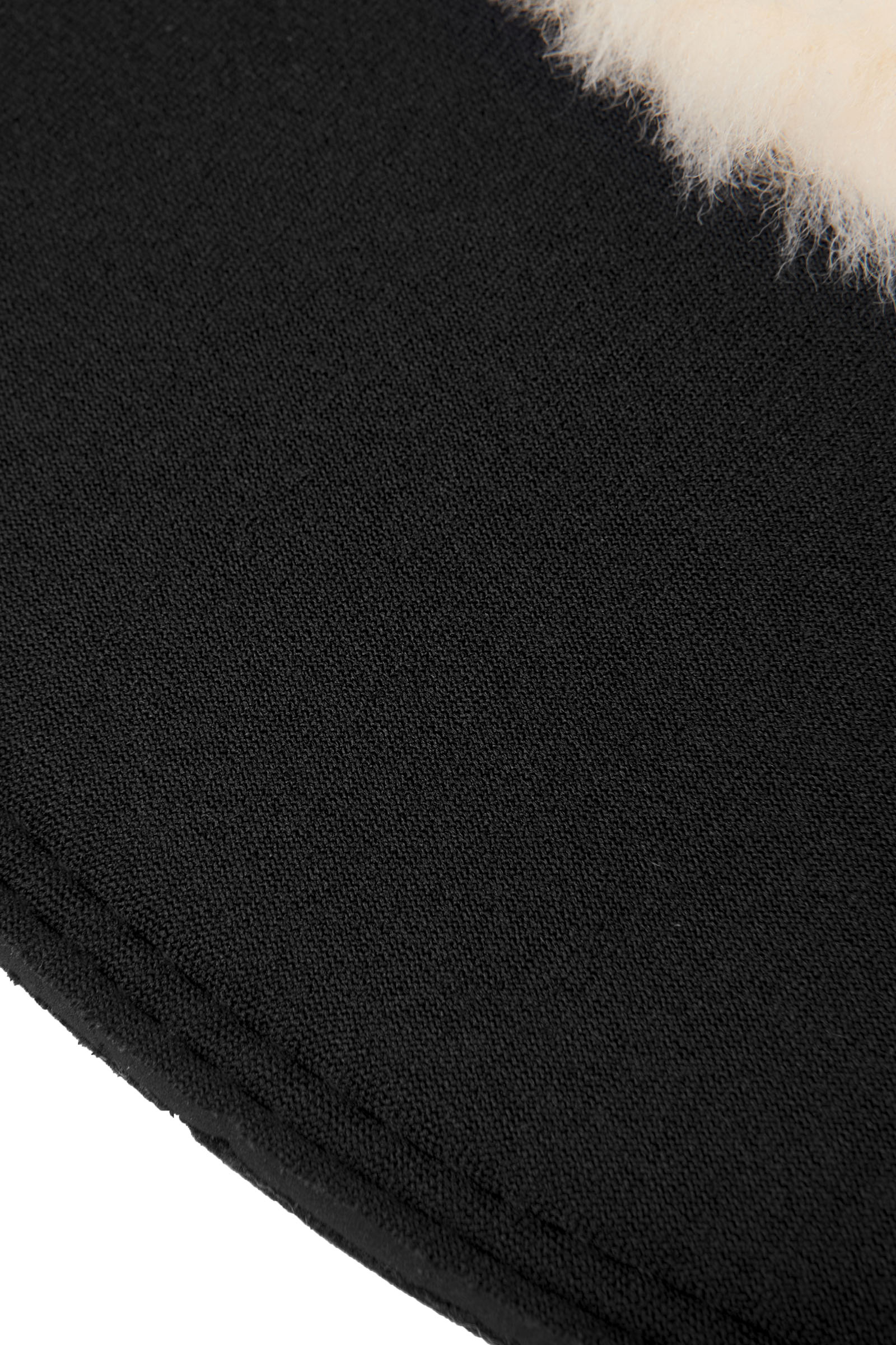 LeMieux Fleece WrapAround putsit