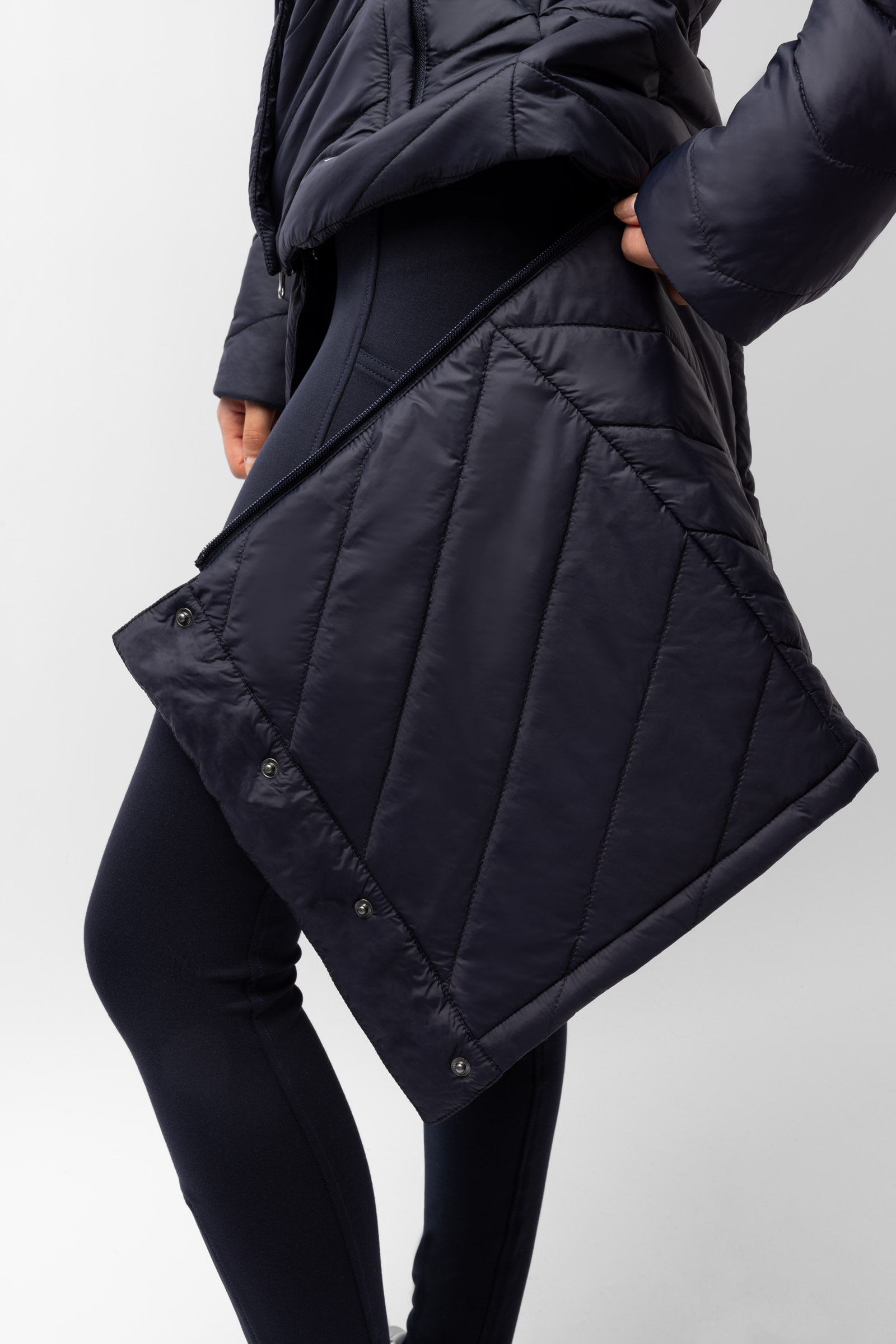 Horze Aurora topattu parkatakki irrotettavalla helmaosalla