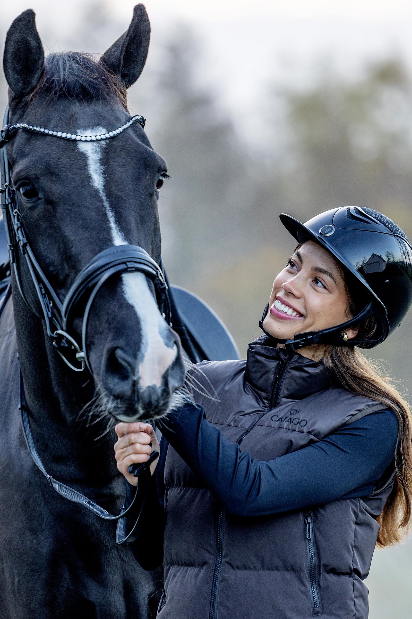 OneK Avance Glossy Glitter ratsastuskyp&auml;r&auml;