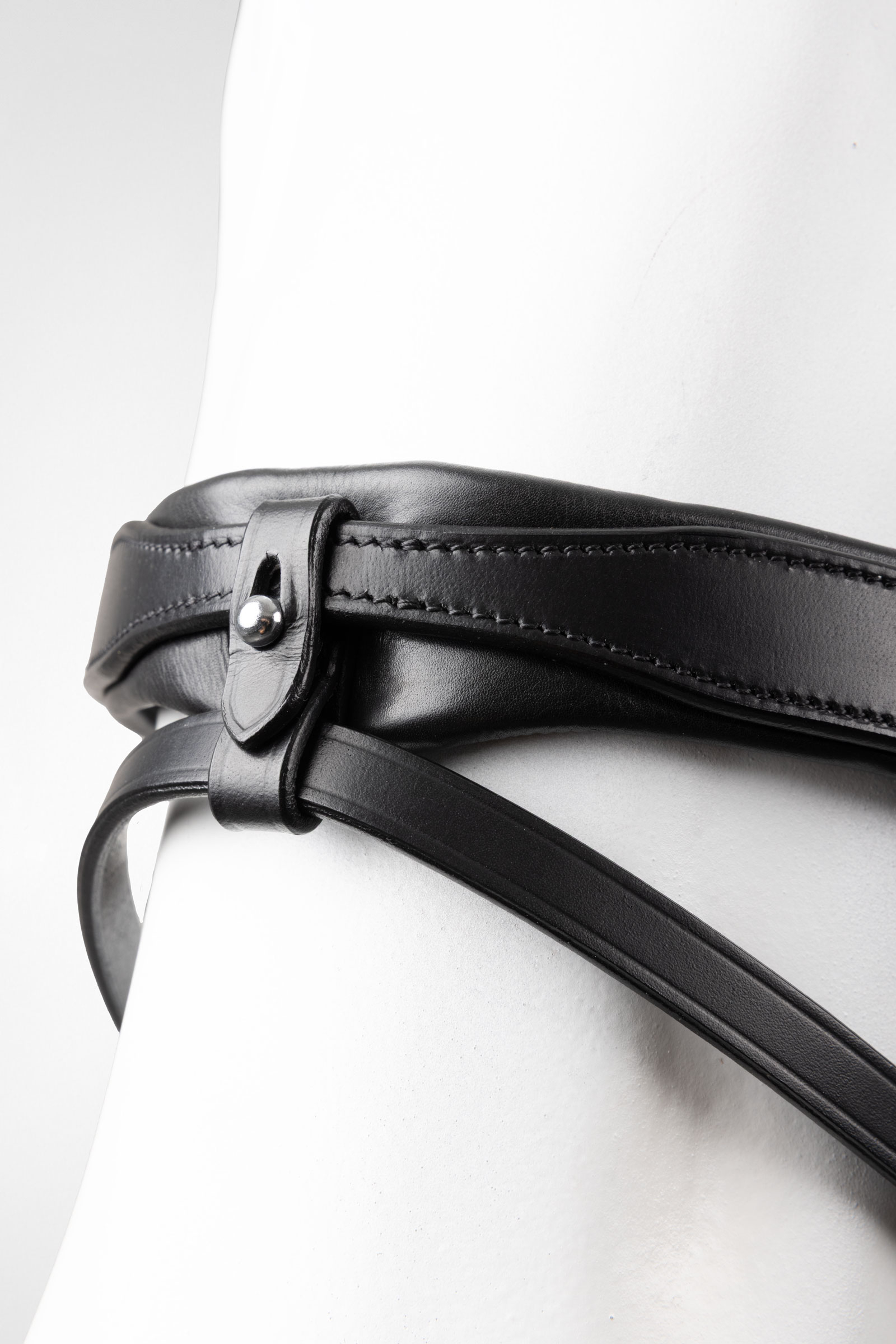 Horze Farrara Anatominen suitsi