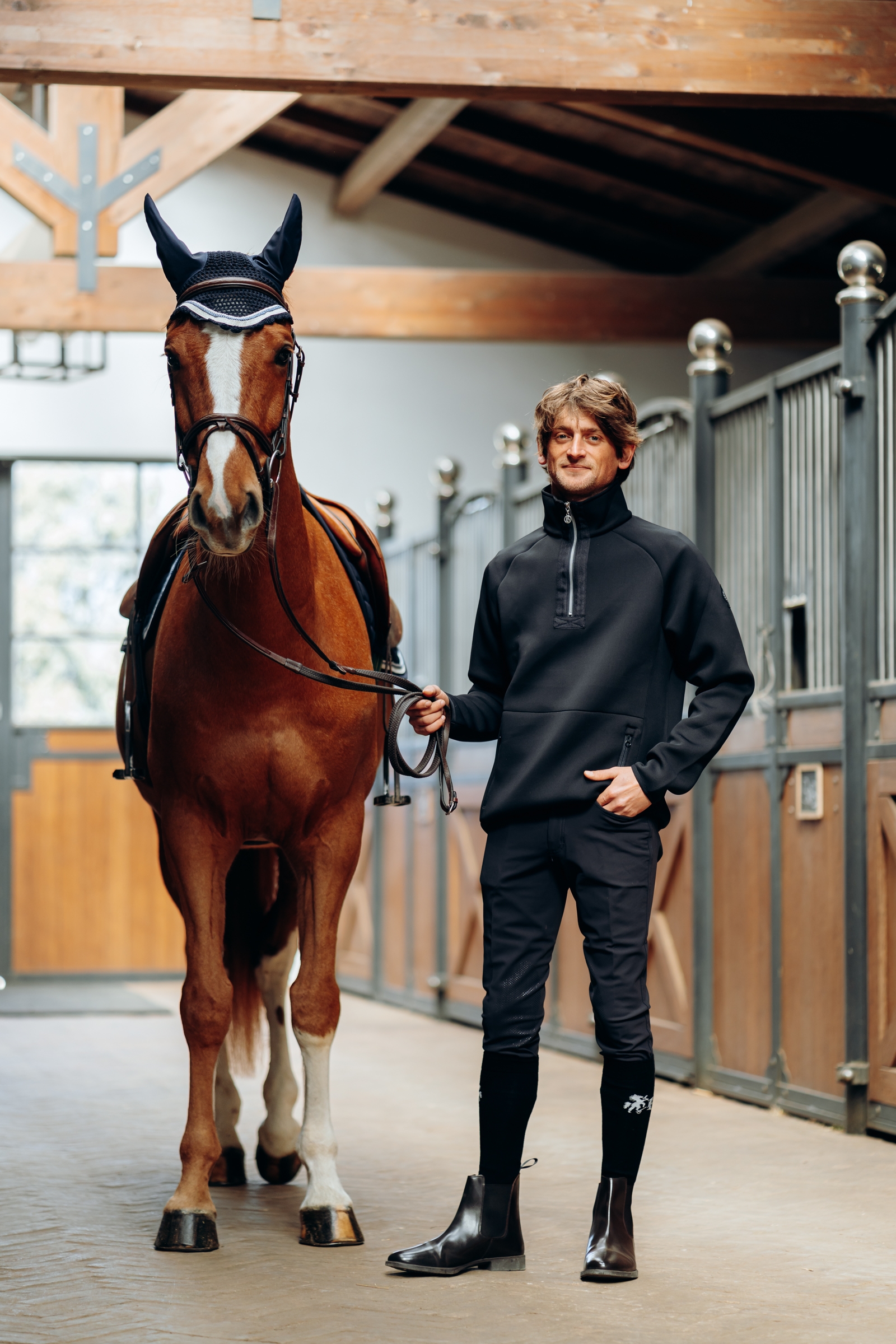 B Vertigo Nicolas miesten toiminnallinen treenipaita vetoketjullisilla taskuilla