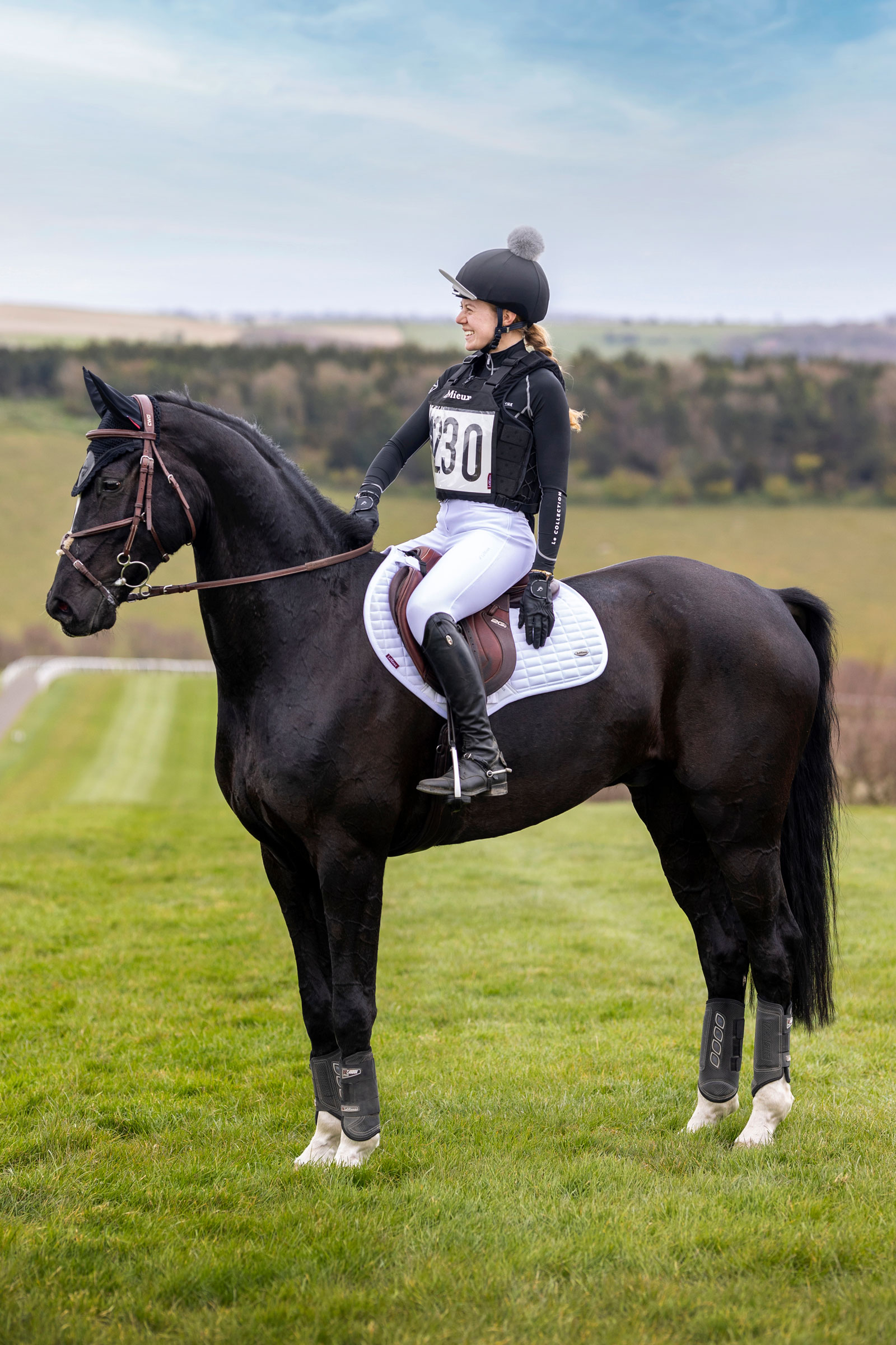 LeMieux Self-Cool Close Contact satulahuopa