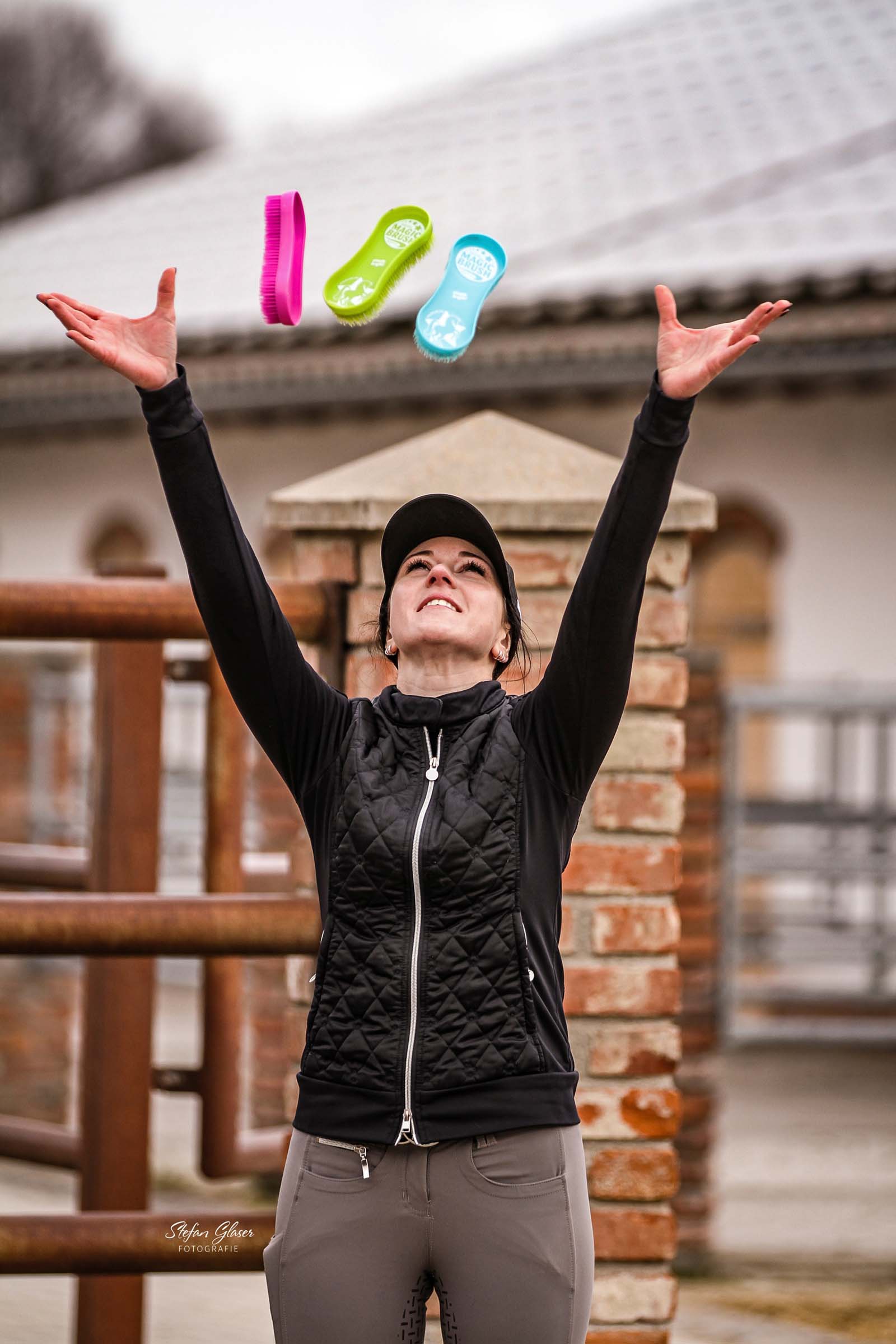 MagicBrush Rainbow harjasetti