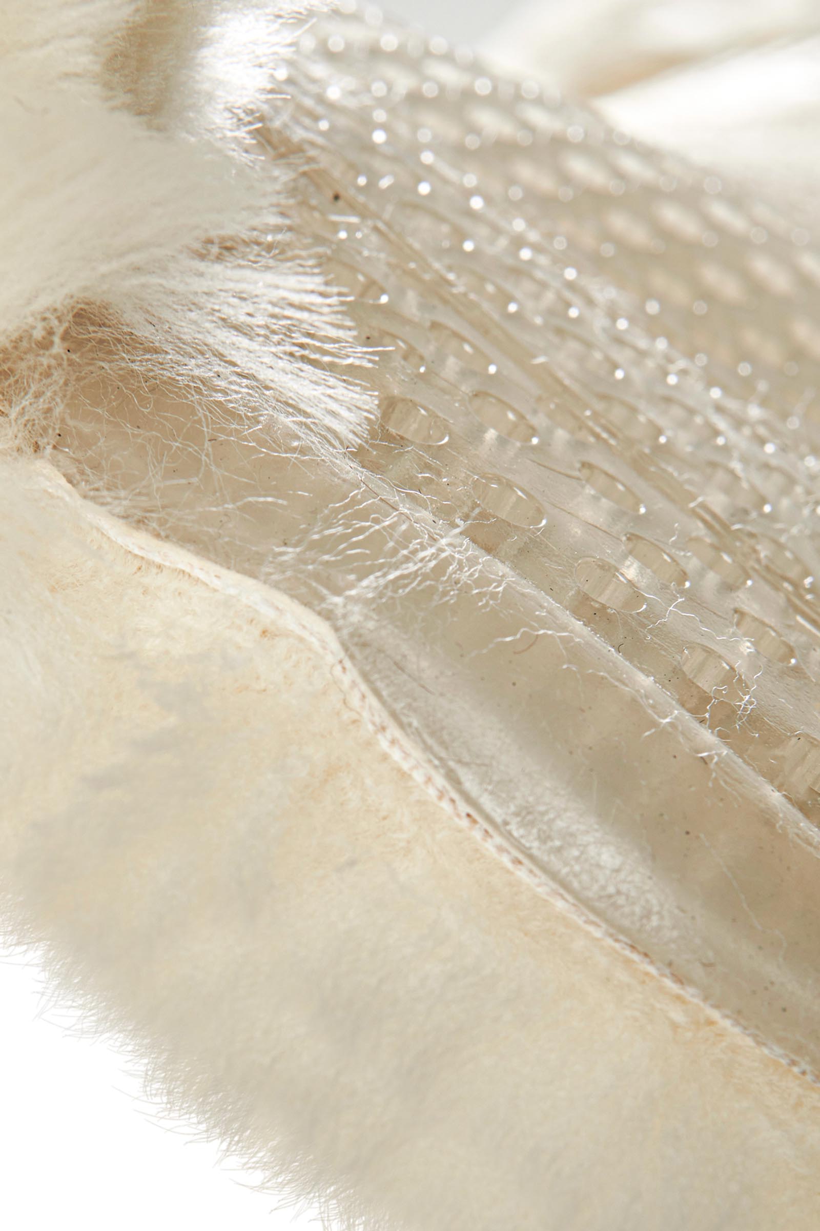 Acavallo liukumaton Classic geelipehmuste lampaanvillalla, tasainen