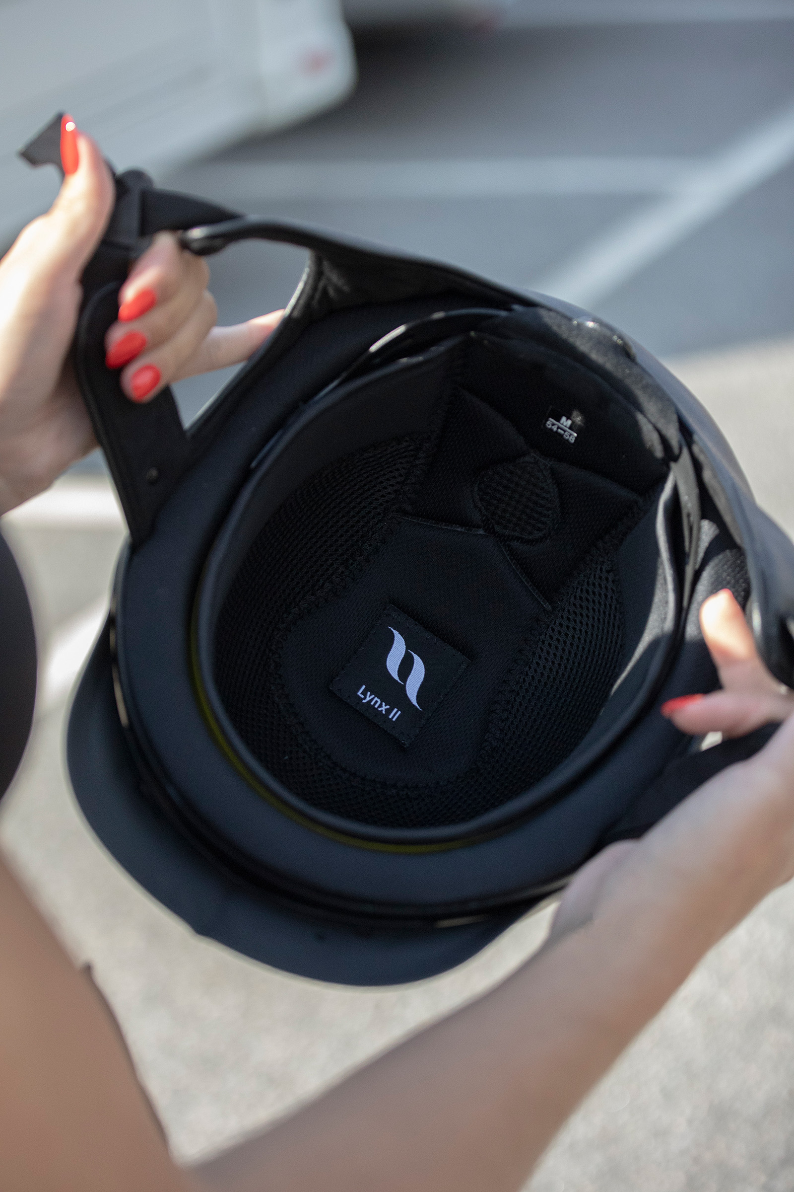 Back on Track ratsastuskyp&auml;r&auml; Lynx II