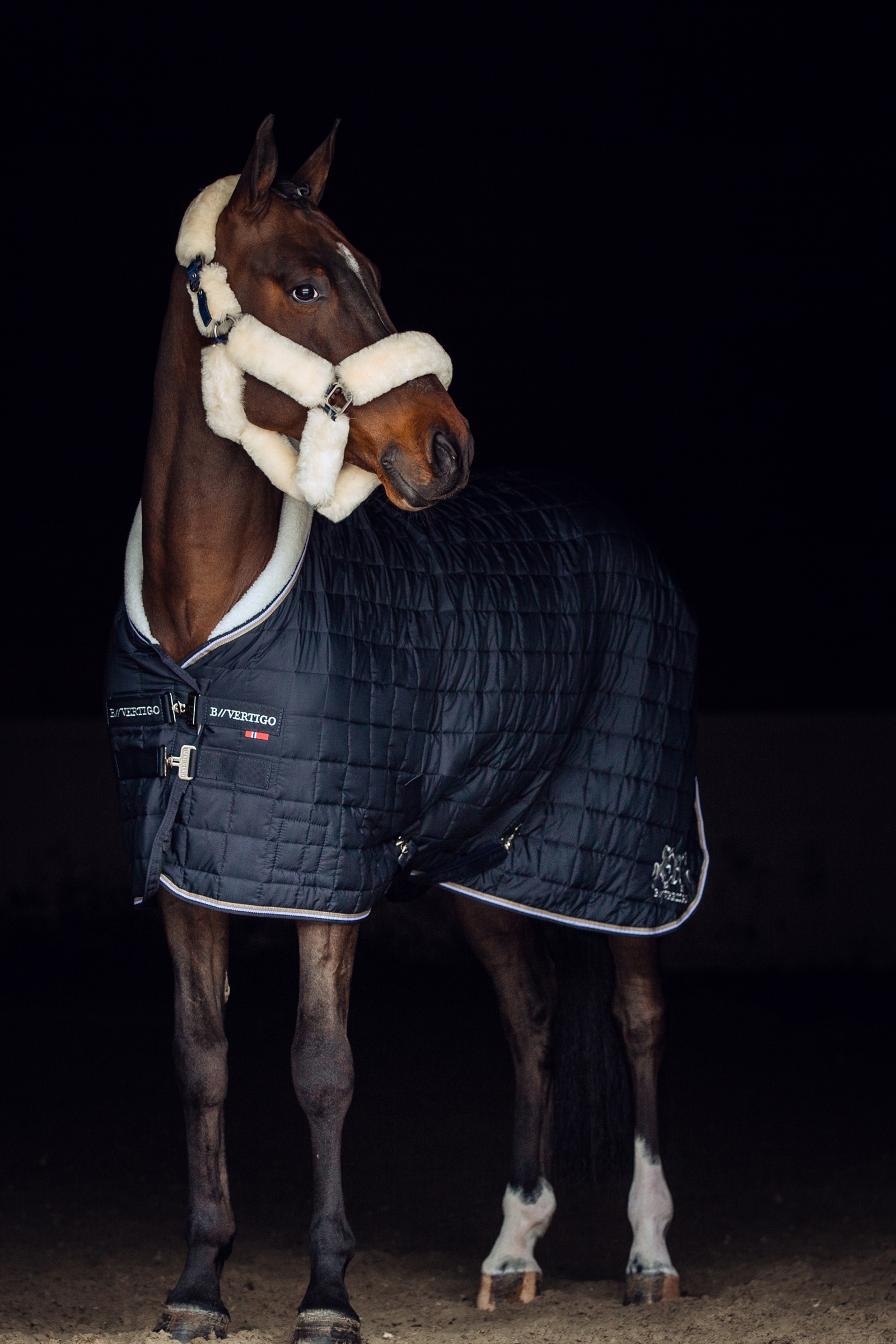 B Vertigo Alaska riimu tekoturkiksella