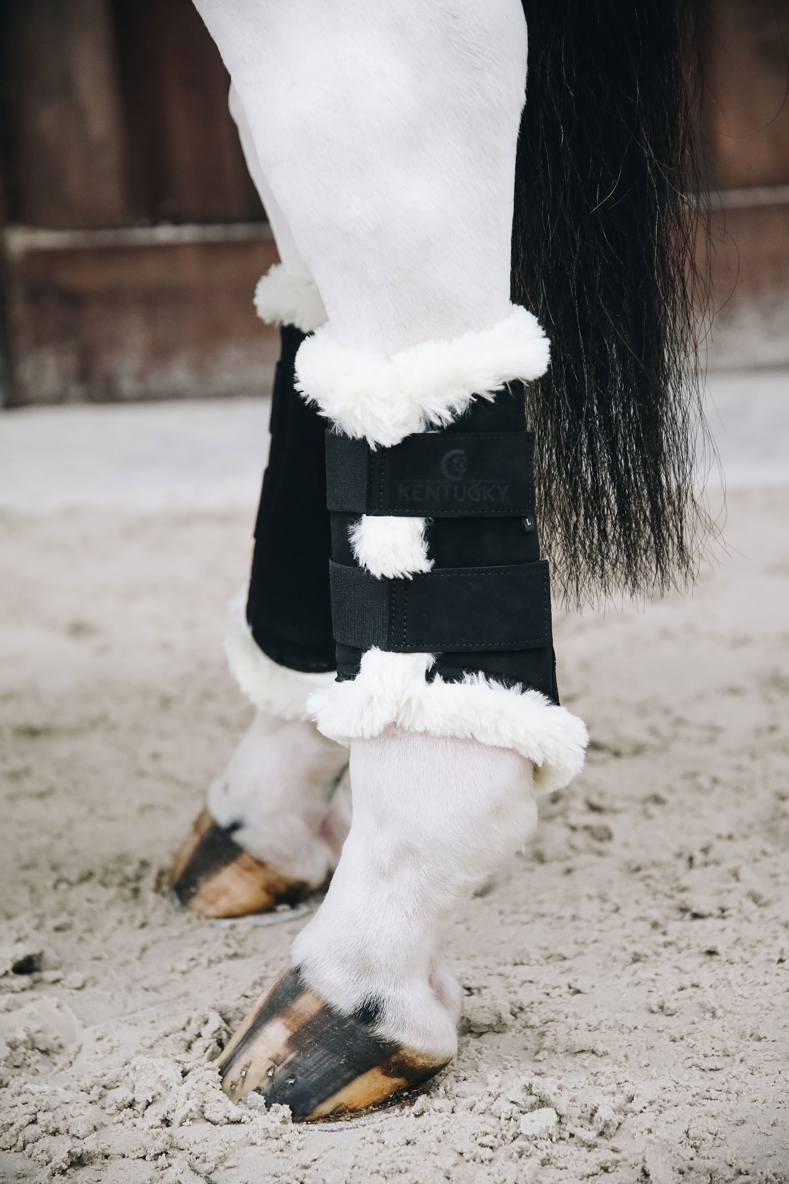 Kentucky Horsewear Turnout AIR suojat takajalkoihin