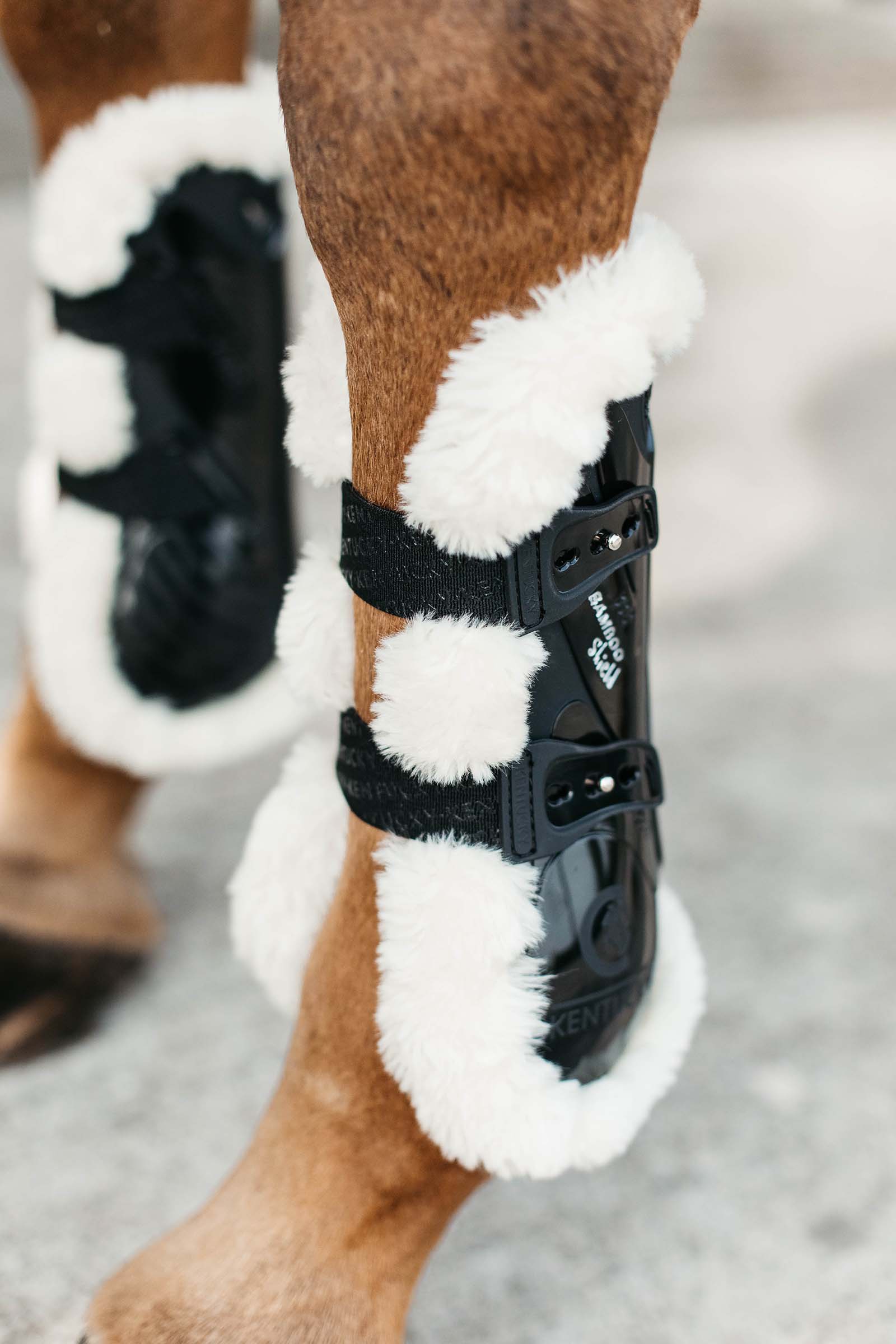 Kentucky Horsewear Vegan Sheepskin Bamboo Elastic jännesuojat