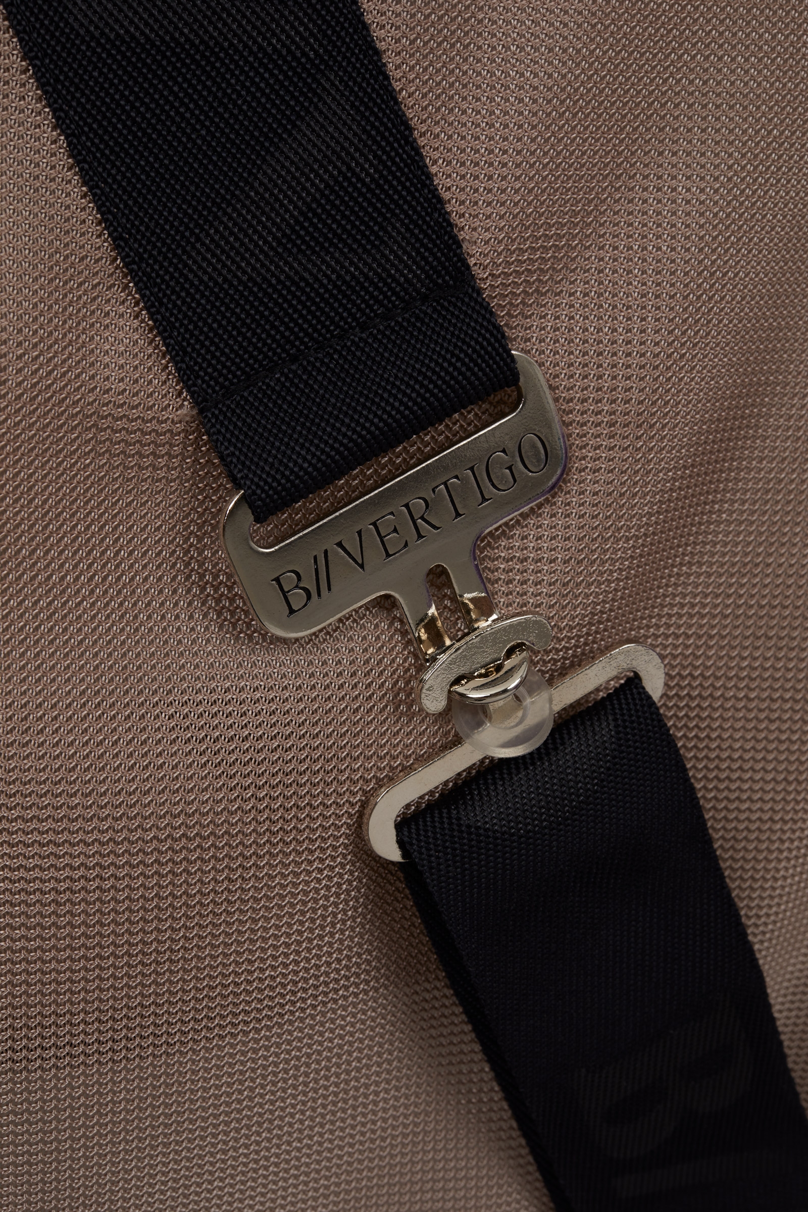 B Vertigo Combo hy&ouml;nteisloimi irrotettavalla kaulakappaleella ja UV-suojalla