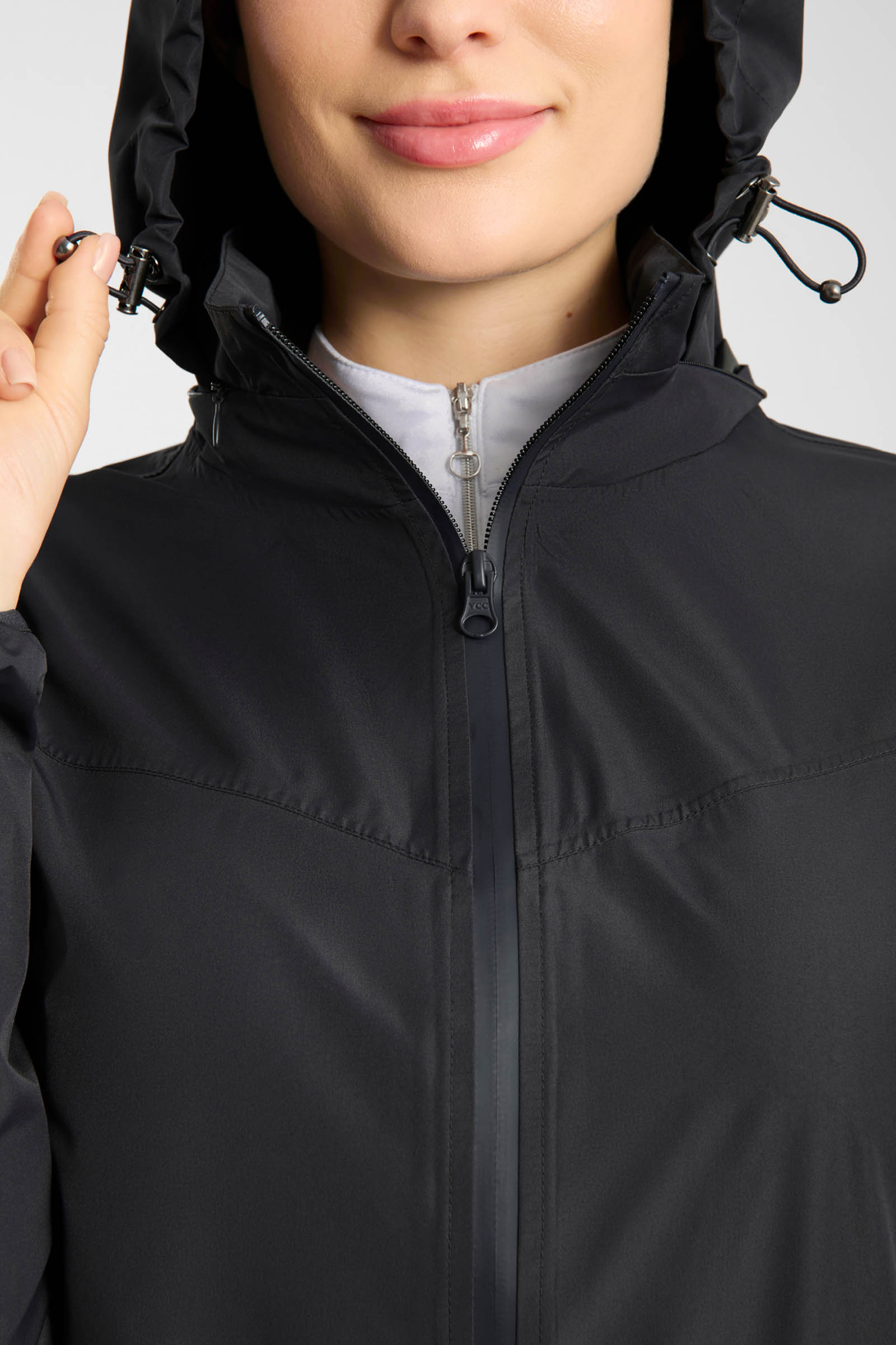 Horze Fiora kevyt vedenpit&auml;v&auml; ratsastustakki naisille