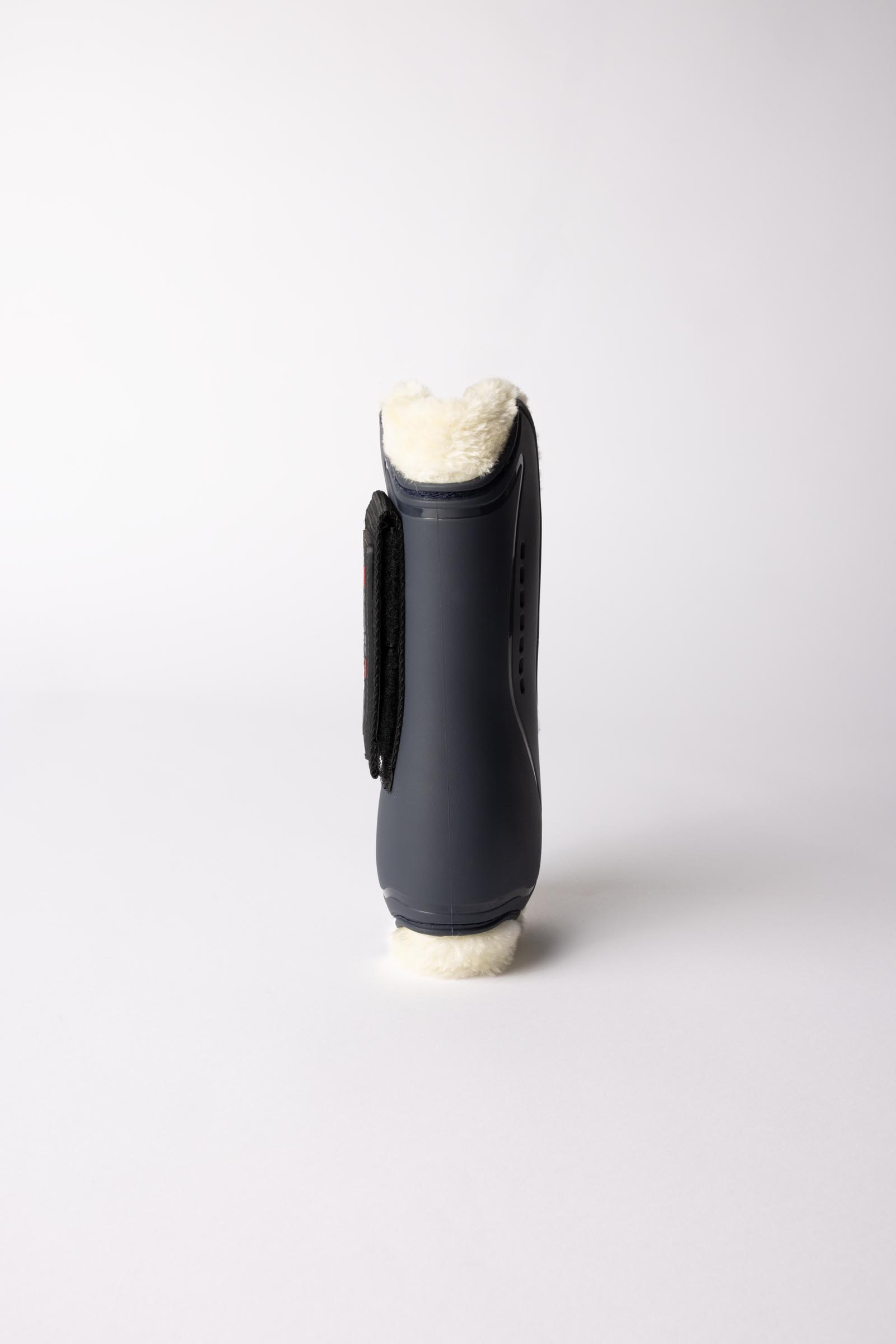 Horze Armour Airflow J&auml;nnesuojat tekokarvalla