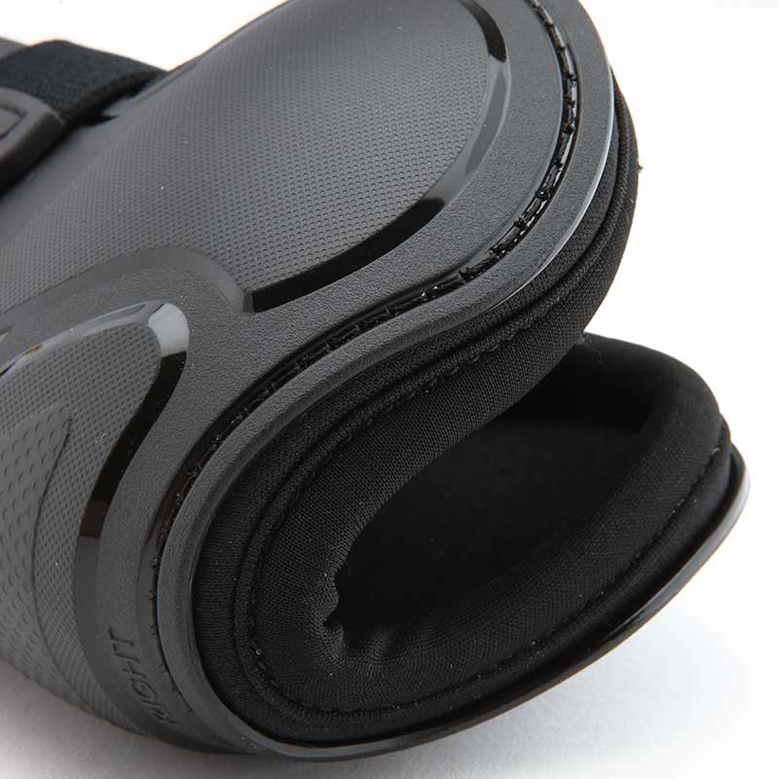 Kavalkade Compete j&auml;nnesuojat