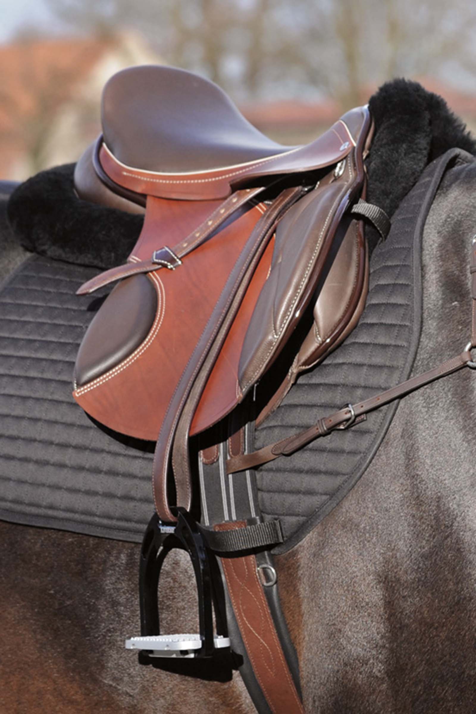 Kavalkade lampaankarvainen romaani taskuilla