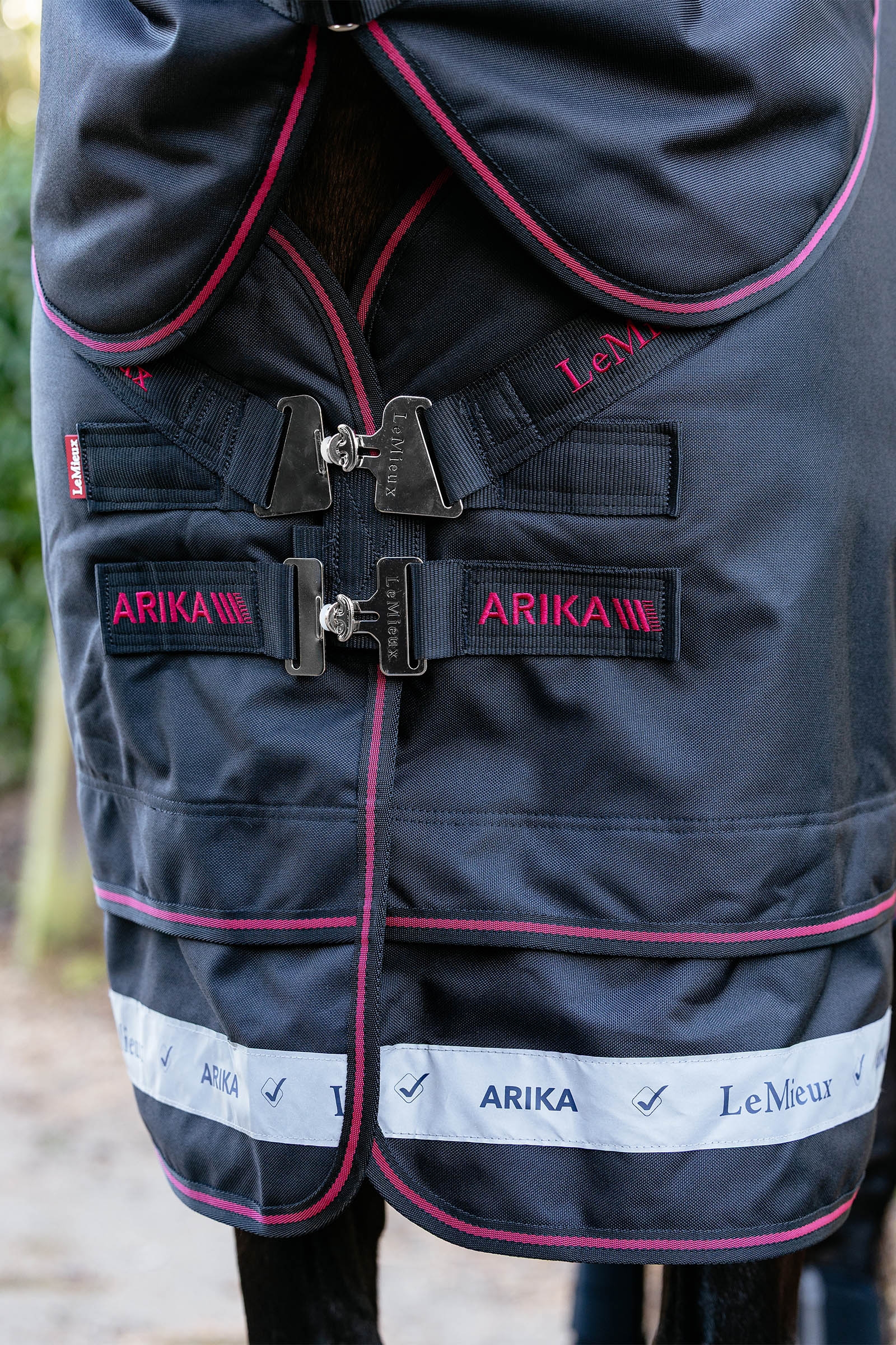 LeMieux Arika Storm-Tek ulkoloimi irrotettavalla kaulaosalla, 100 g