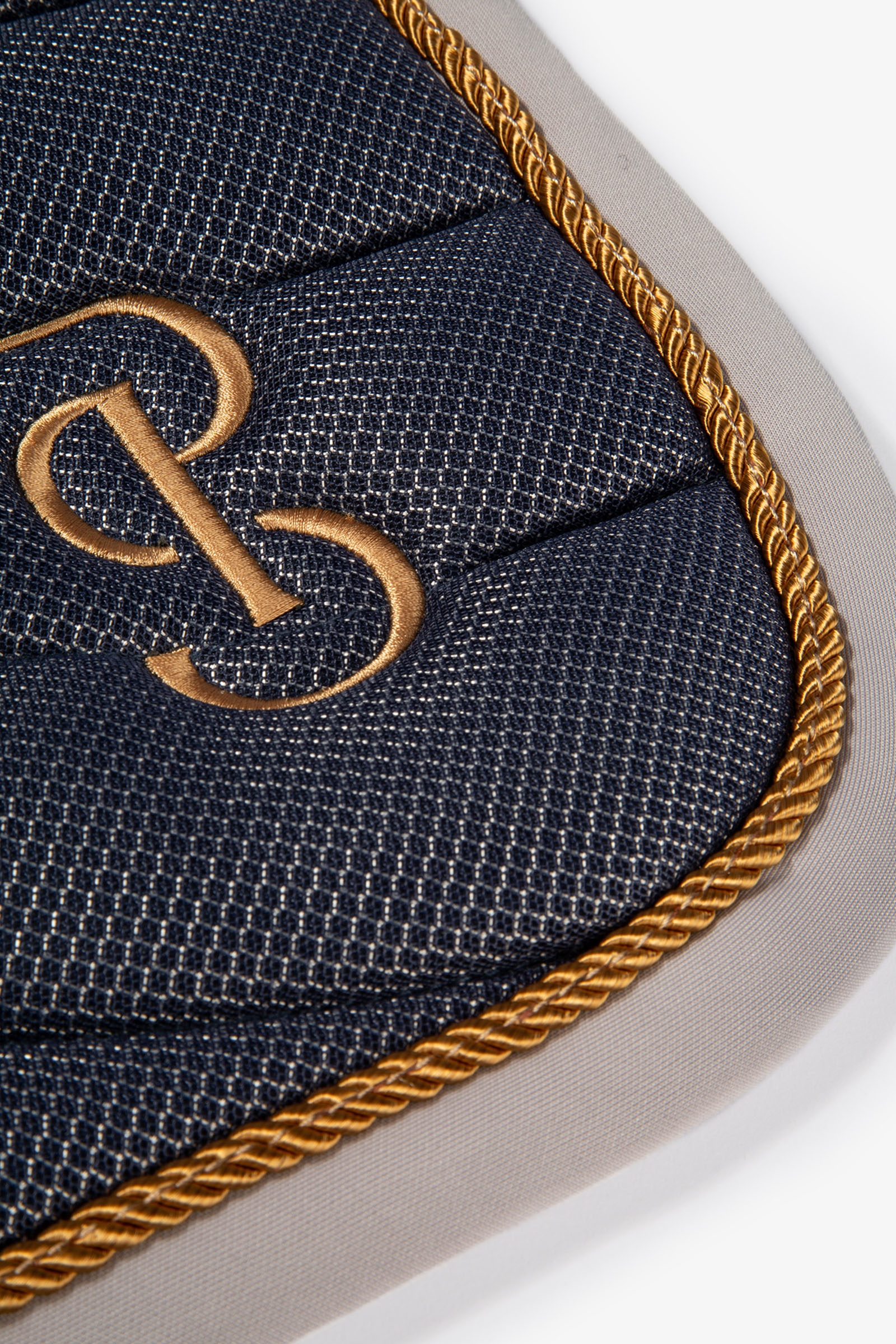 PS of Sweden Airflow Mesh estepainotteinen satulahuopa